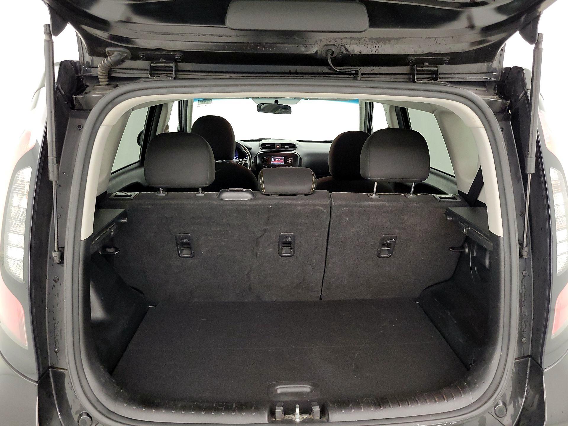 Thumbnail: 2015 Kia Soul - 20