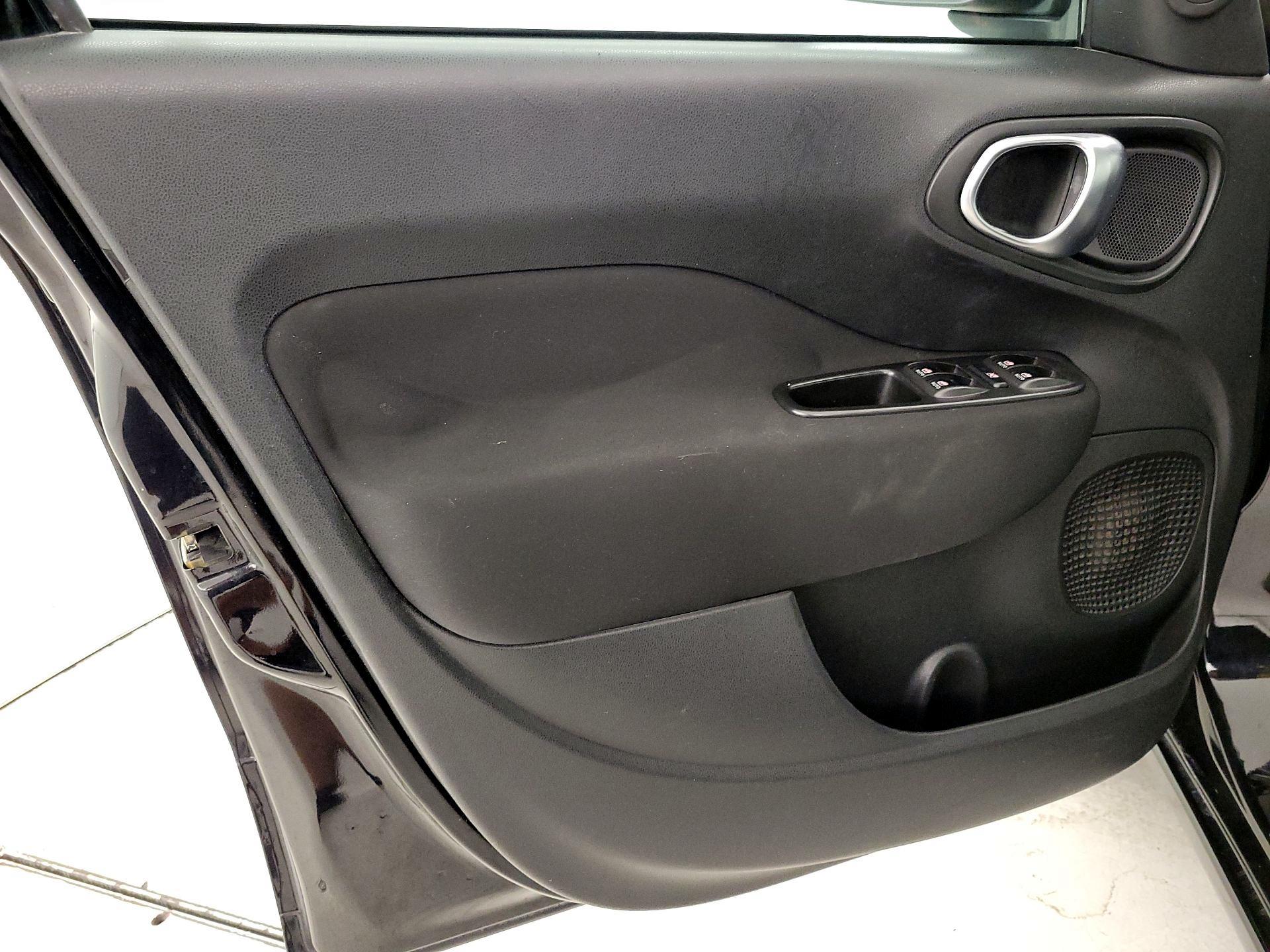 Thumbnail: 2014 Fiat 500L - 12