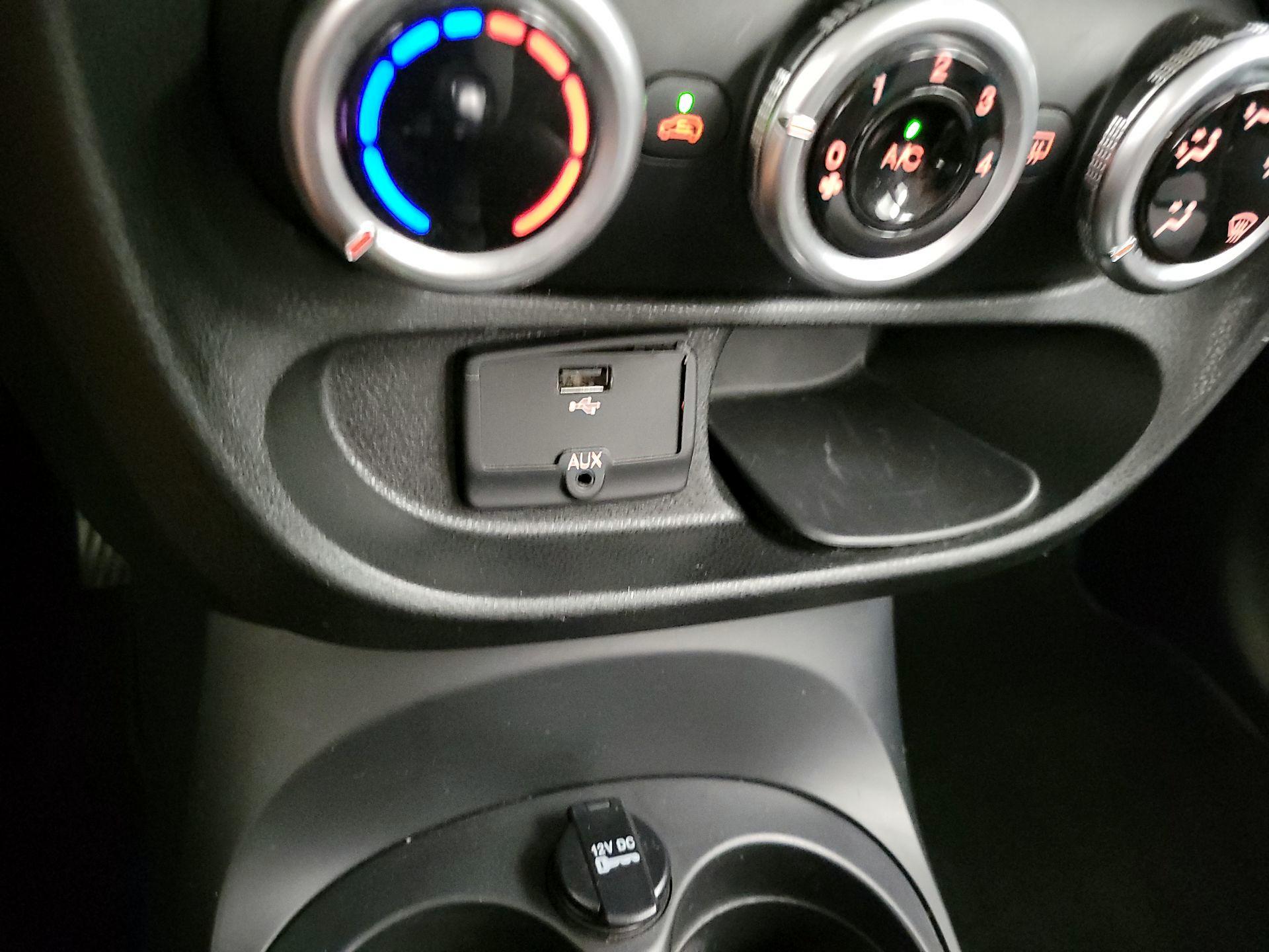 Thumbnail: 2014 Fiat 500L - 16