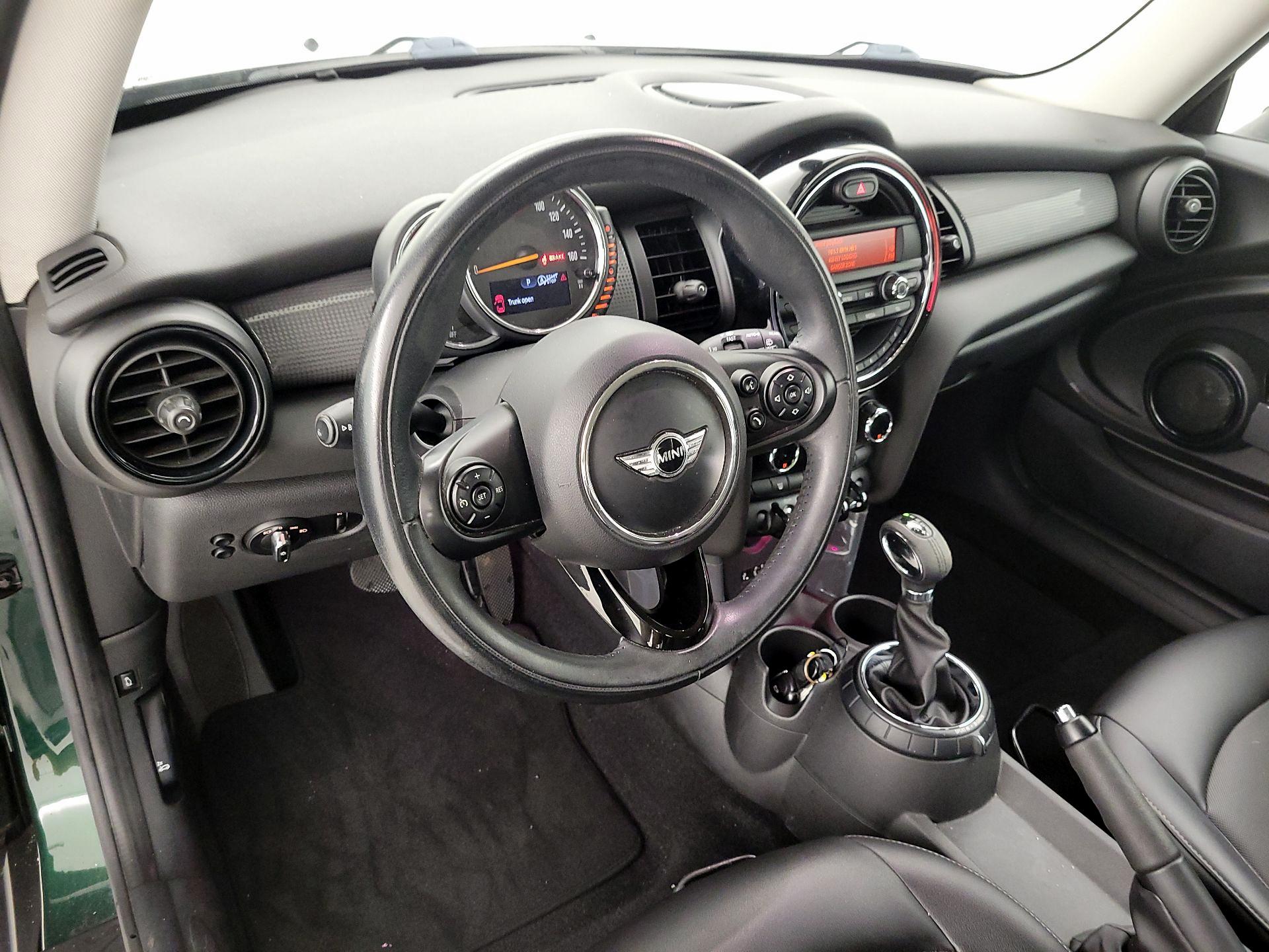Thumbnail: 2015 MINI Cooper Hardtop - 9