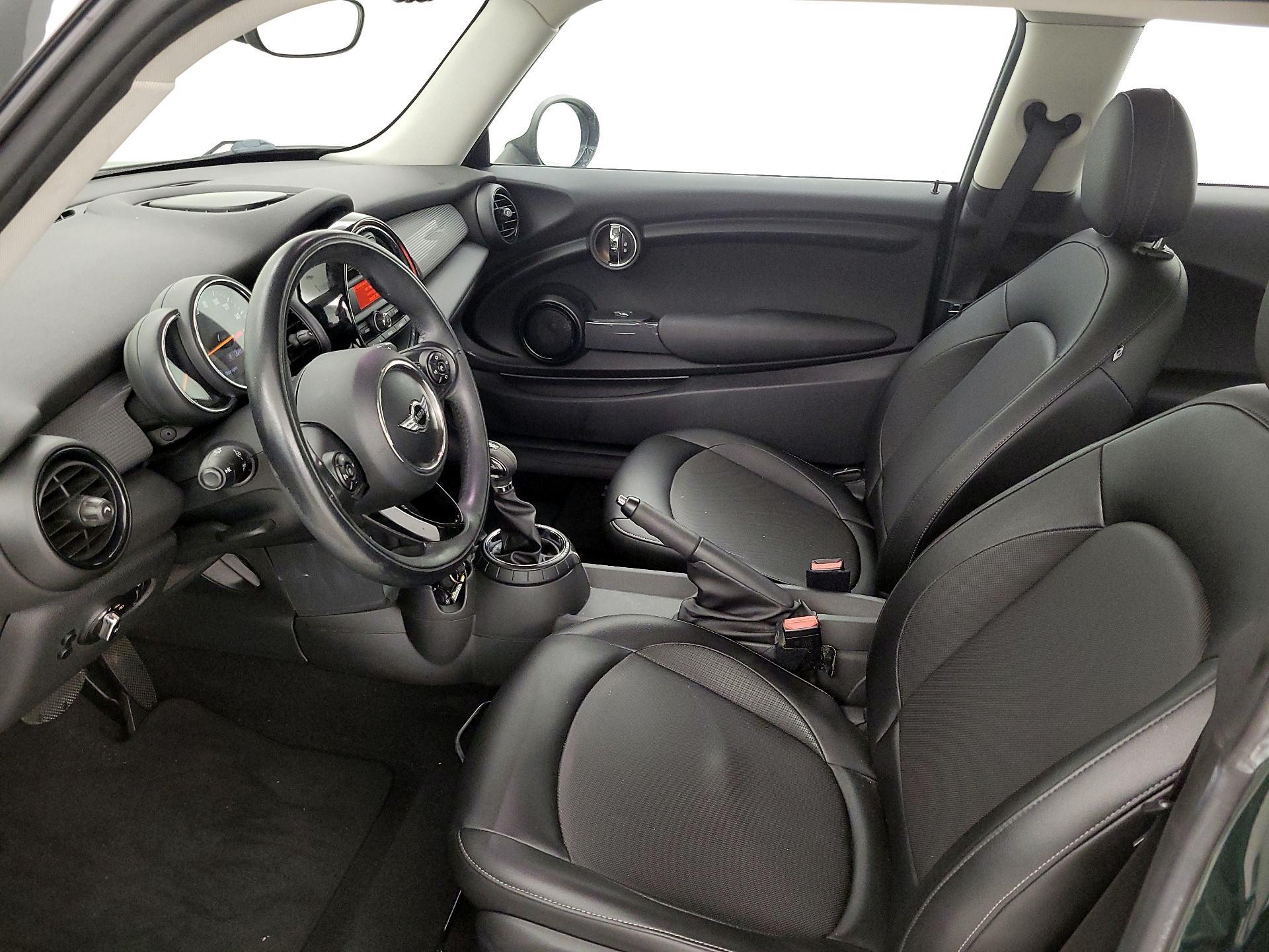 Thumbnail: 2015 MINI Cooper Hardtop - 11