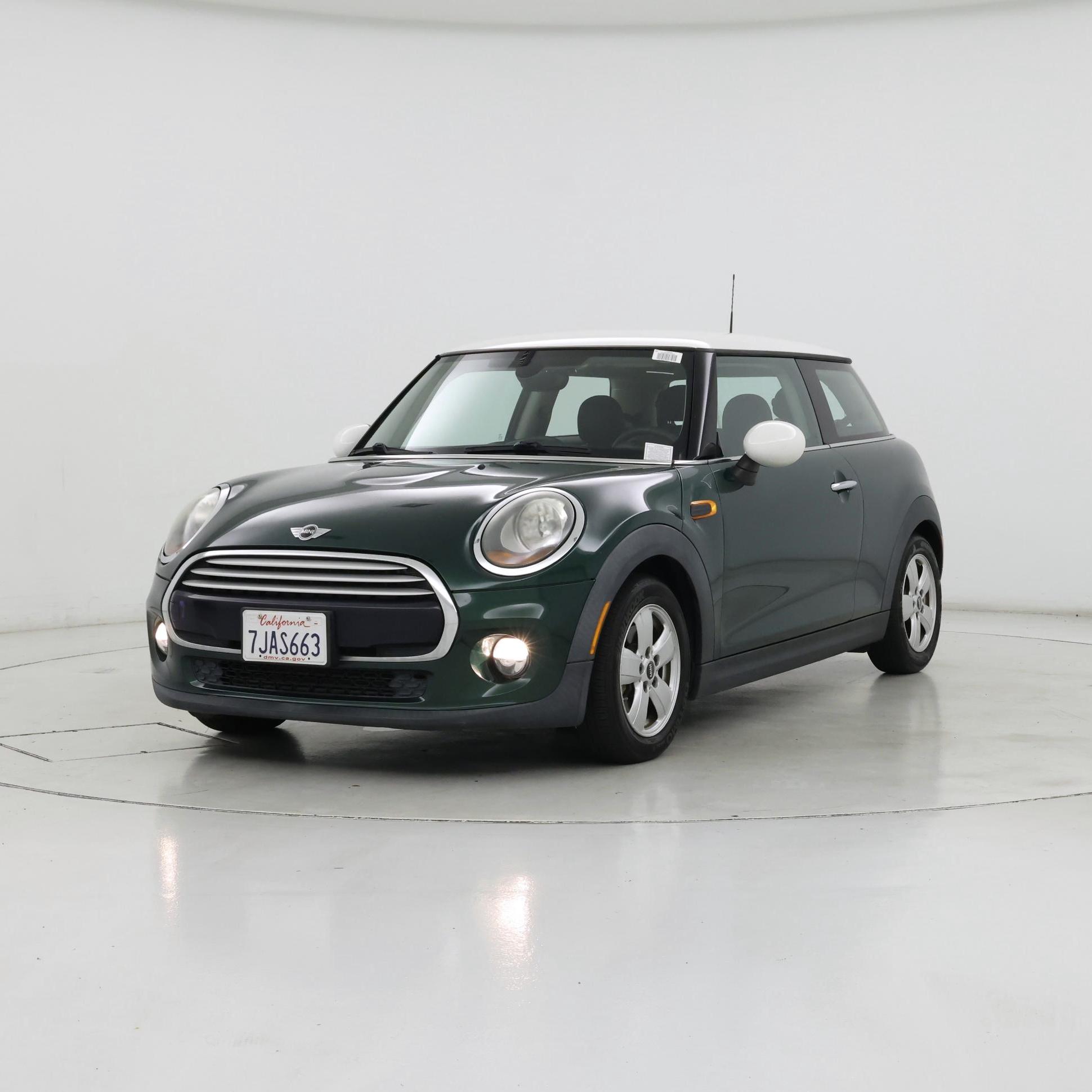 Thumbnail: 2015 MINI Cooper Hardtop - 4