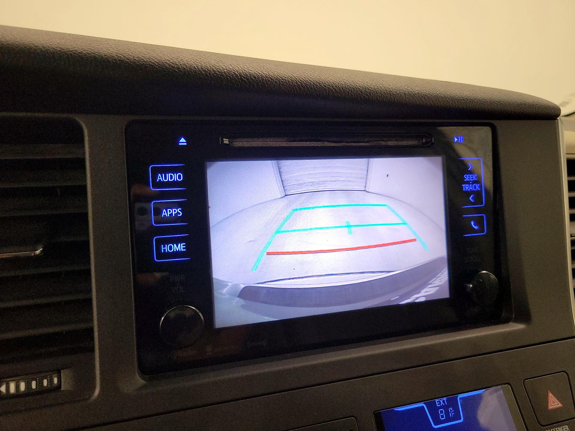 Thumbnail: 2016 Toyota Sienna - 14
