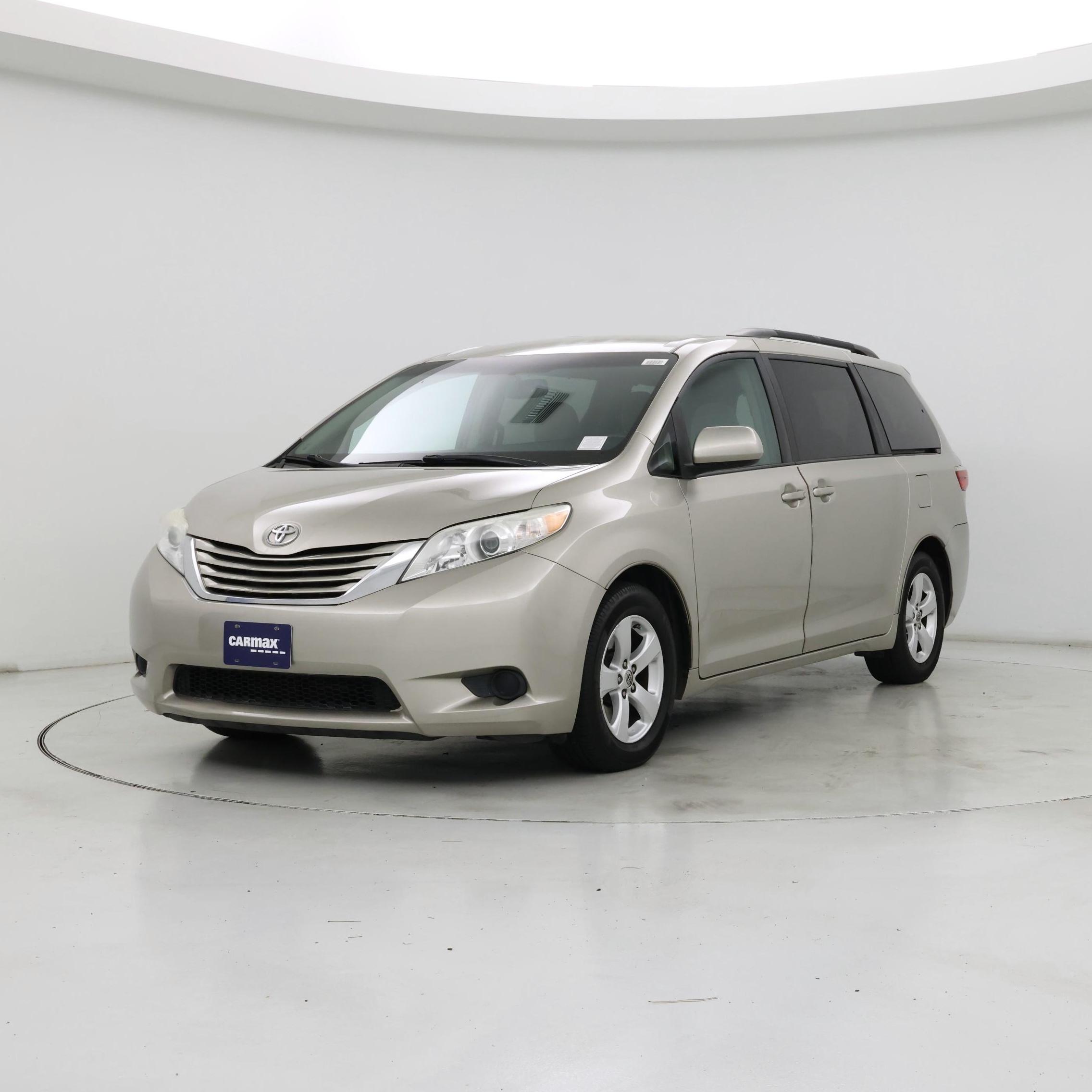 Thumbnail: 2016 Toyota Sienna - 4