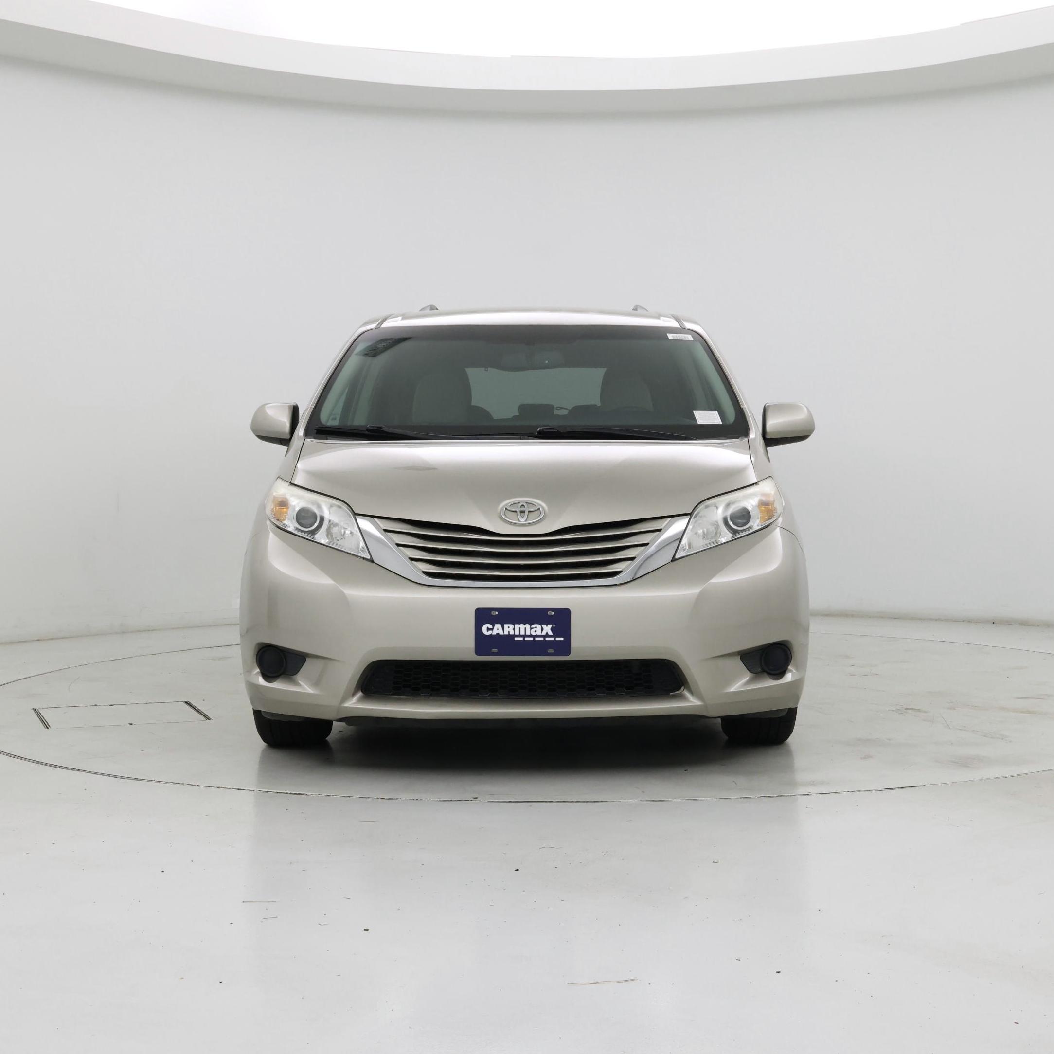 Thumbnail: 2016 Toyota Sienna - 5