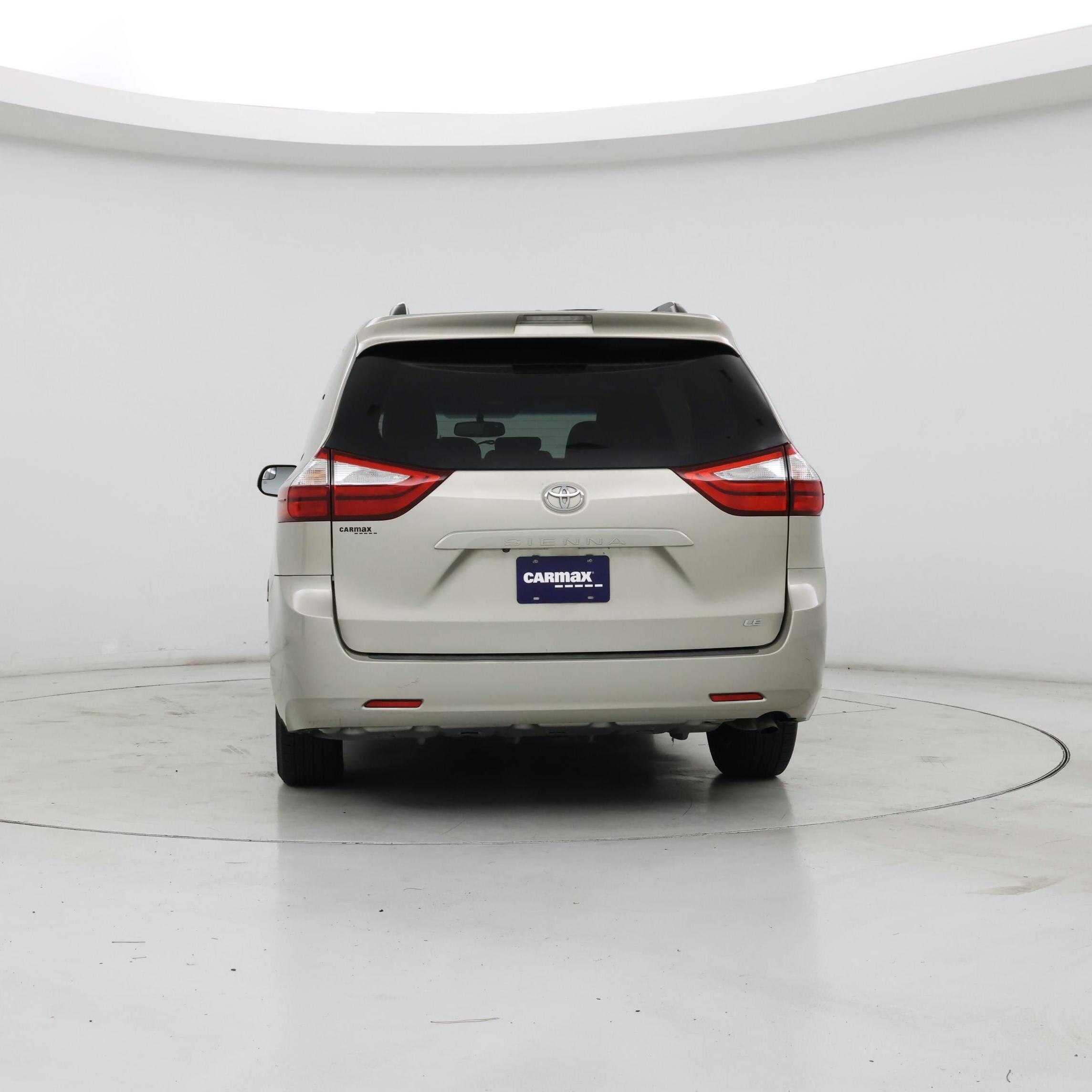 Thumbnail: 2016 Toyota Sienna - 6