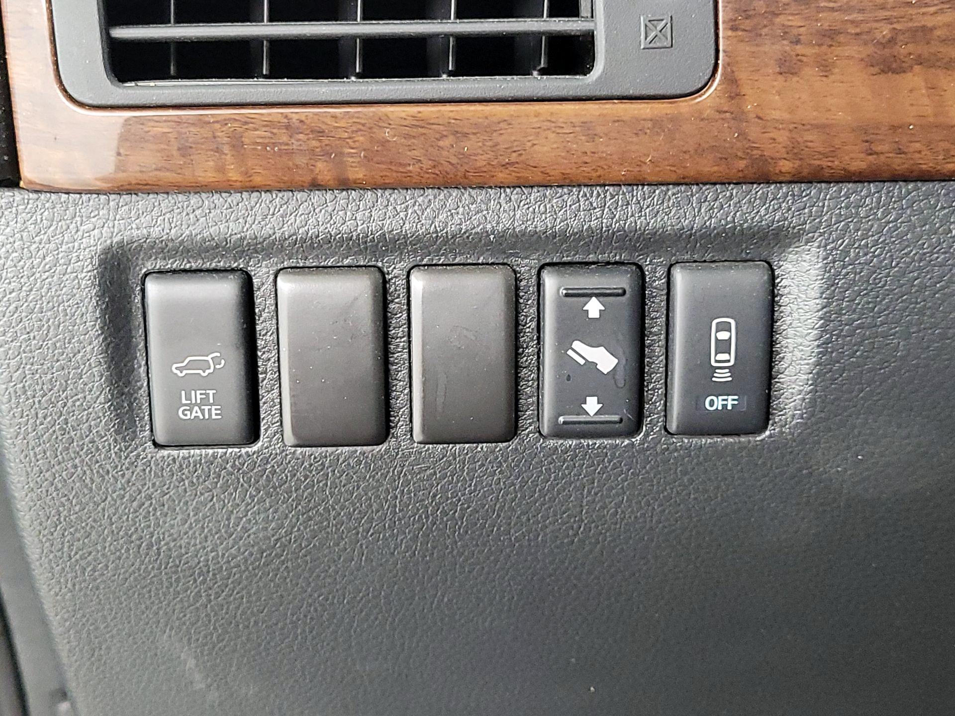 Thumbnail: 2013 Nissan Armada - 13