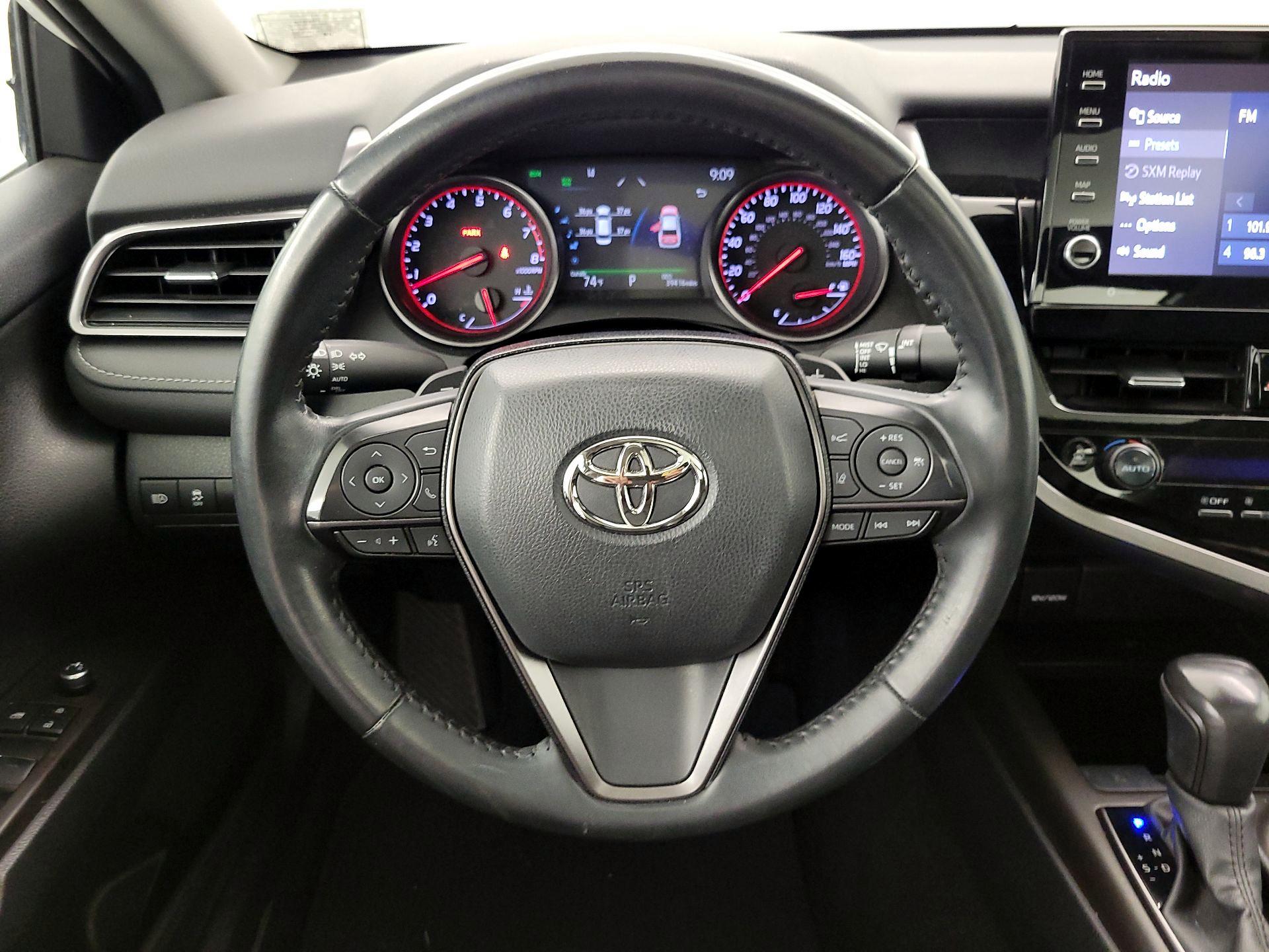 Thumbnail: 2022 Toyota Camry - 10
