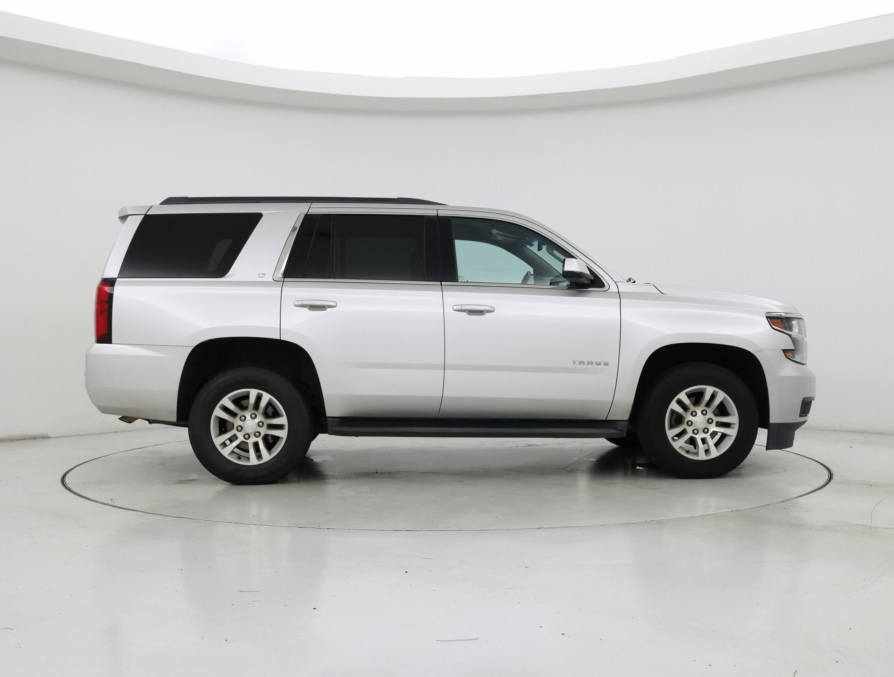 Thumbnail: 2017 Chevrolet Tahoe - 7