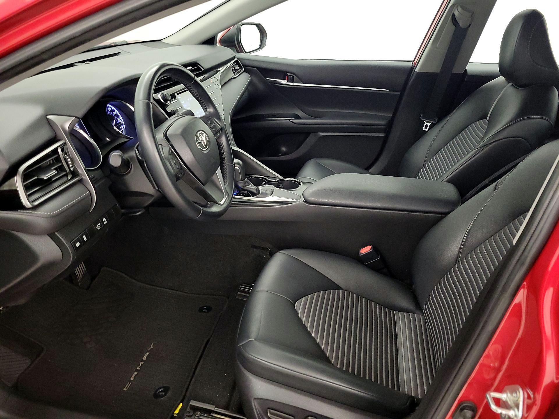 Thumbnail: 2019 Toyota Camry - 11
