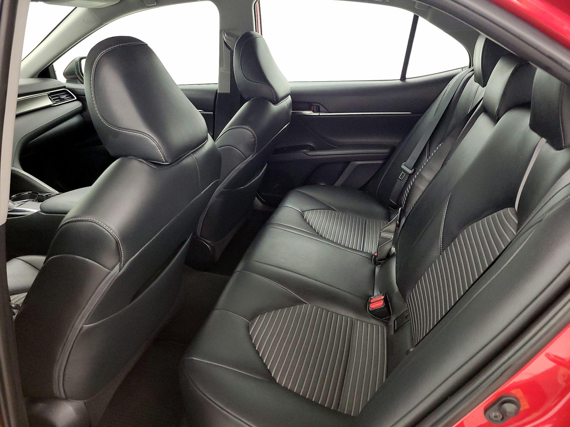 Thumbnail: 2019 Toyota Camry - 19