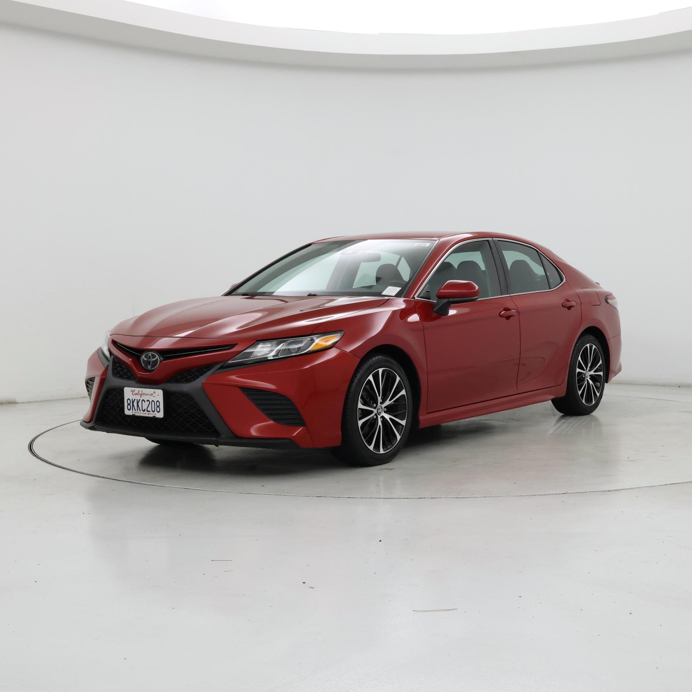 Thumbnail: 2019 Toyota Camry - 4