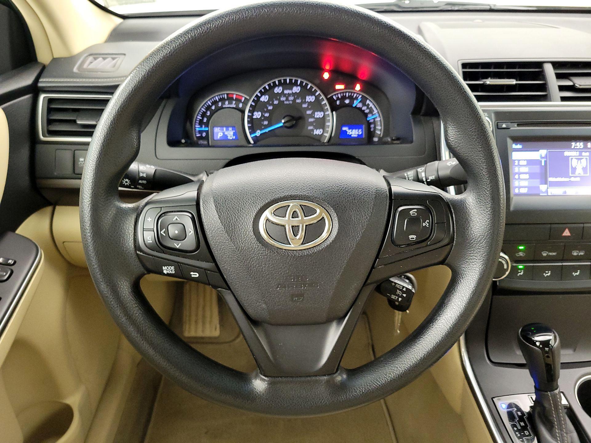 Thumbnail: 2015 Toyota Camry - 10