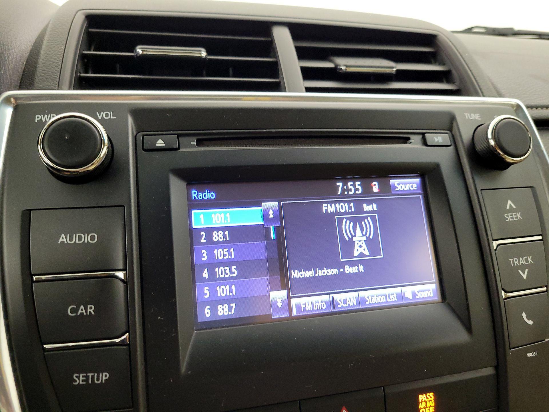 Thumbnail: 2015 Toyota Camry - 15