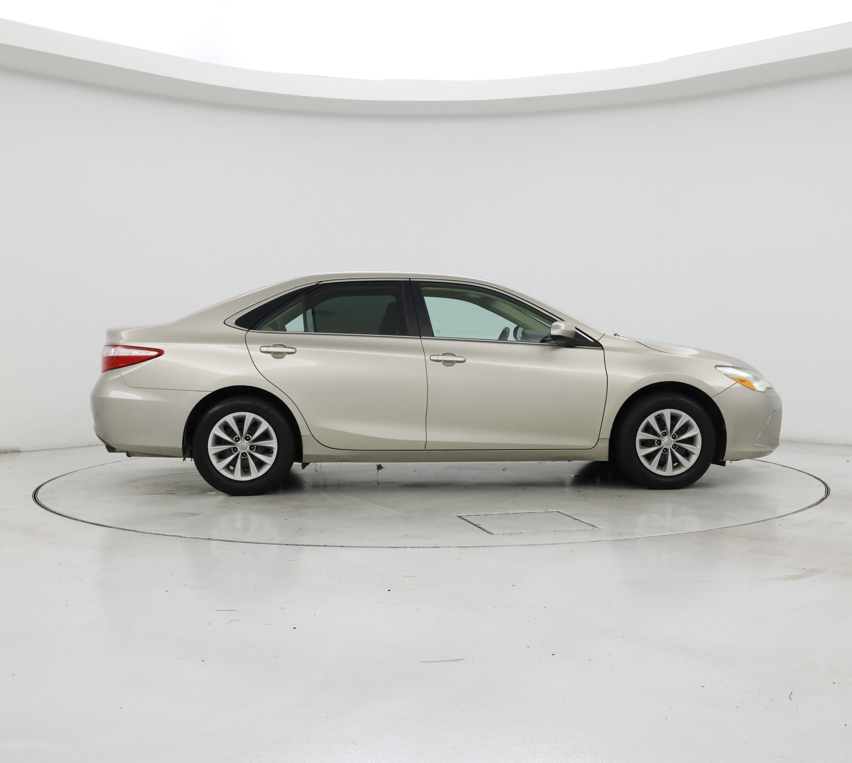 Thumbnail: 2015 Toyota Camry - 7