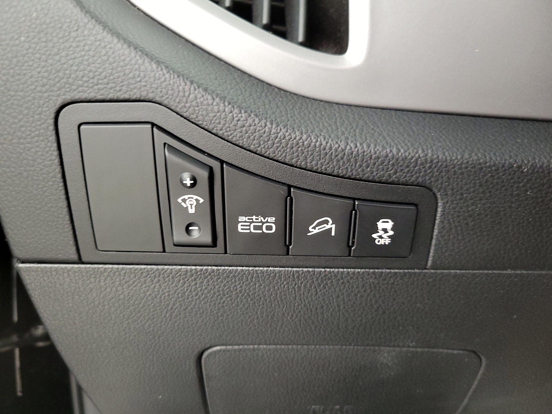 Thumbnail: 2016 Kia Sportage - 13