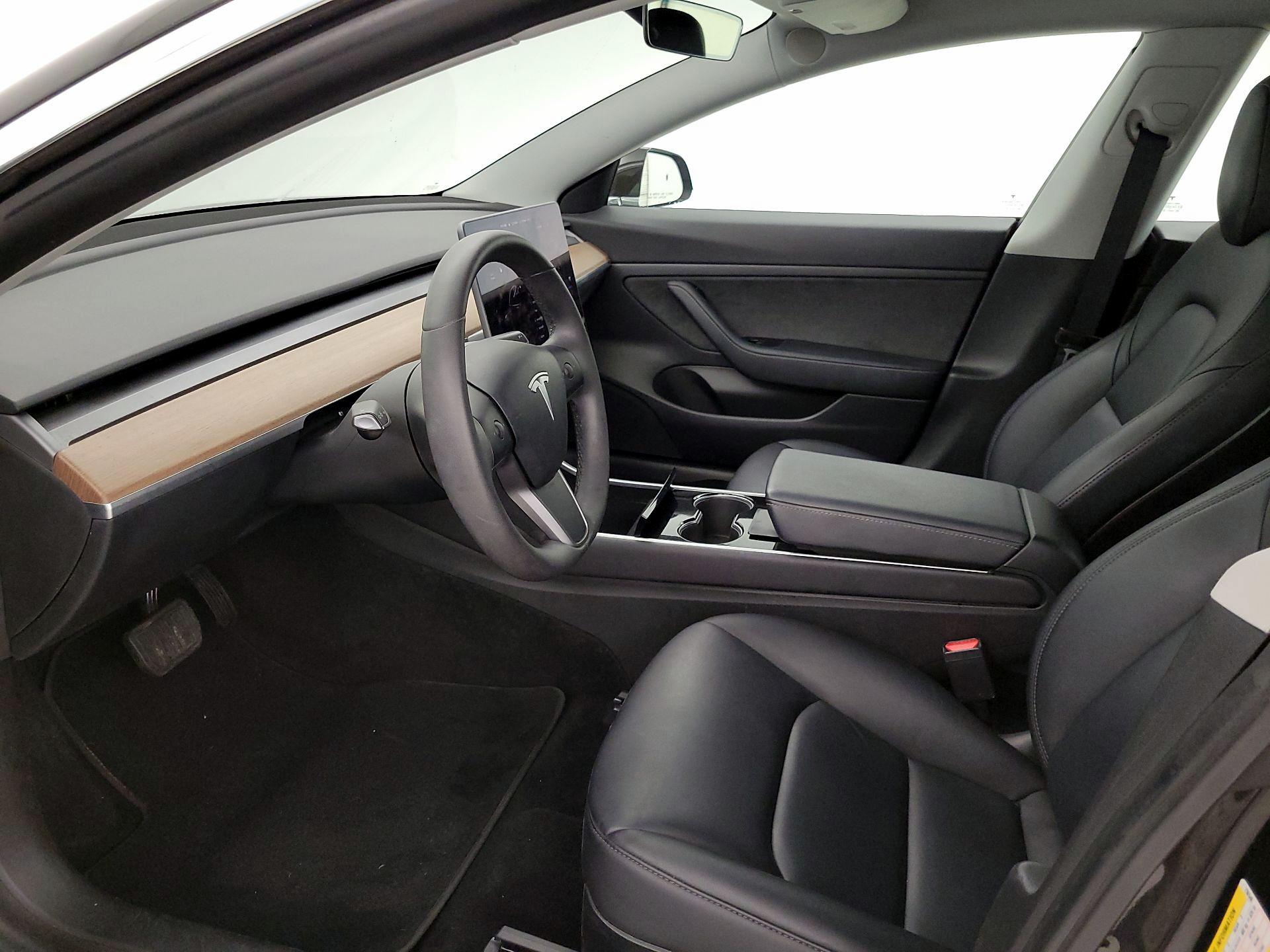 Thumbnail: 2020 Tesla Model 3 - 11