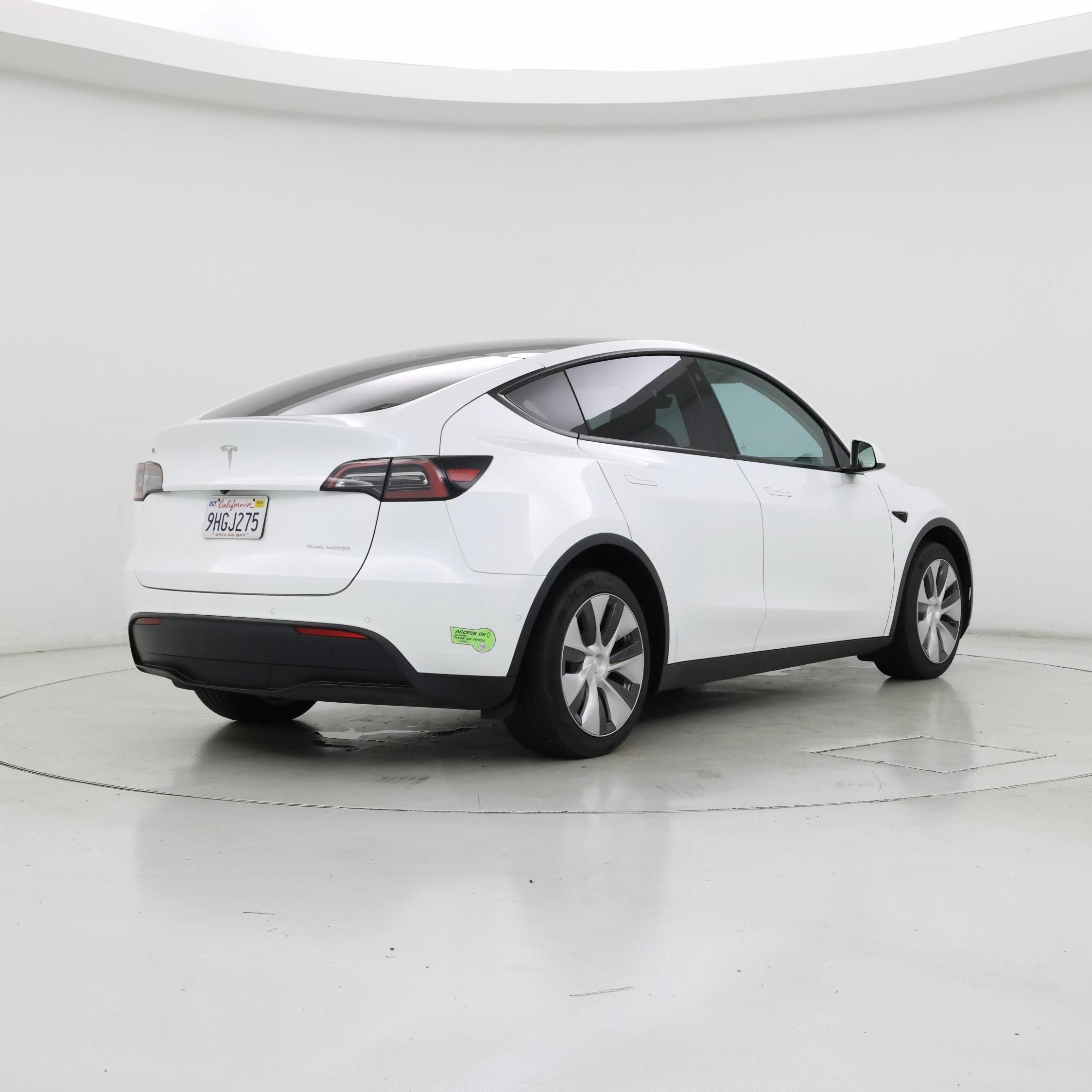Thumbnail: 2022 Tesla Model Y - 8
