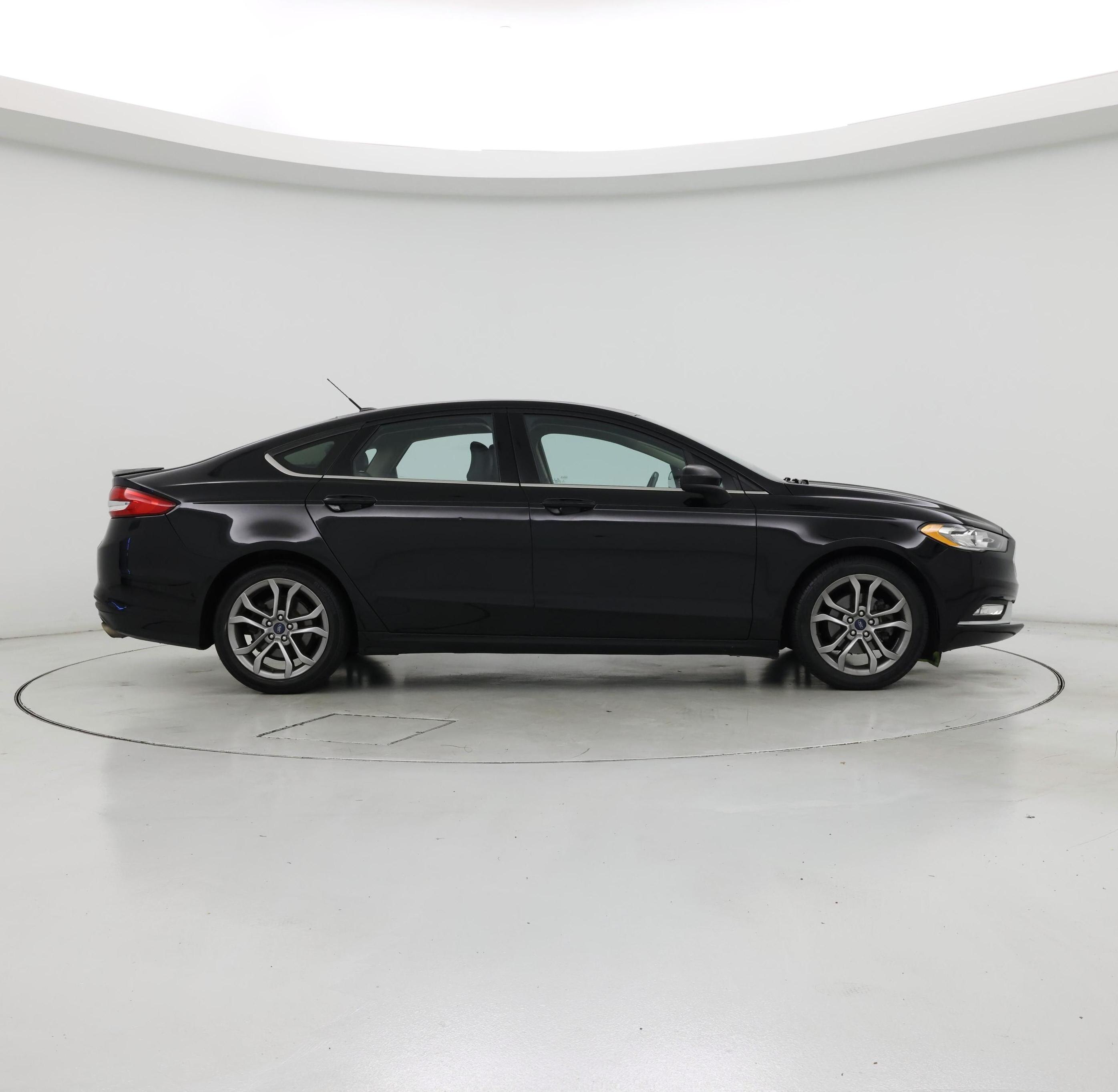 Thumbnail: 2017 Ford Fusion - 7