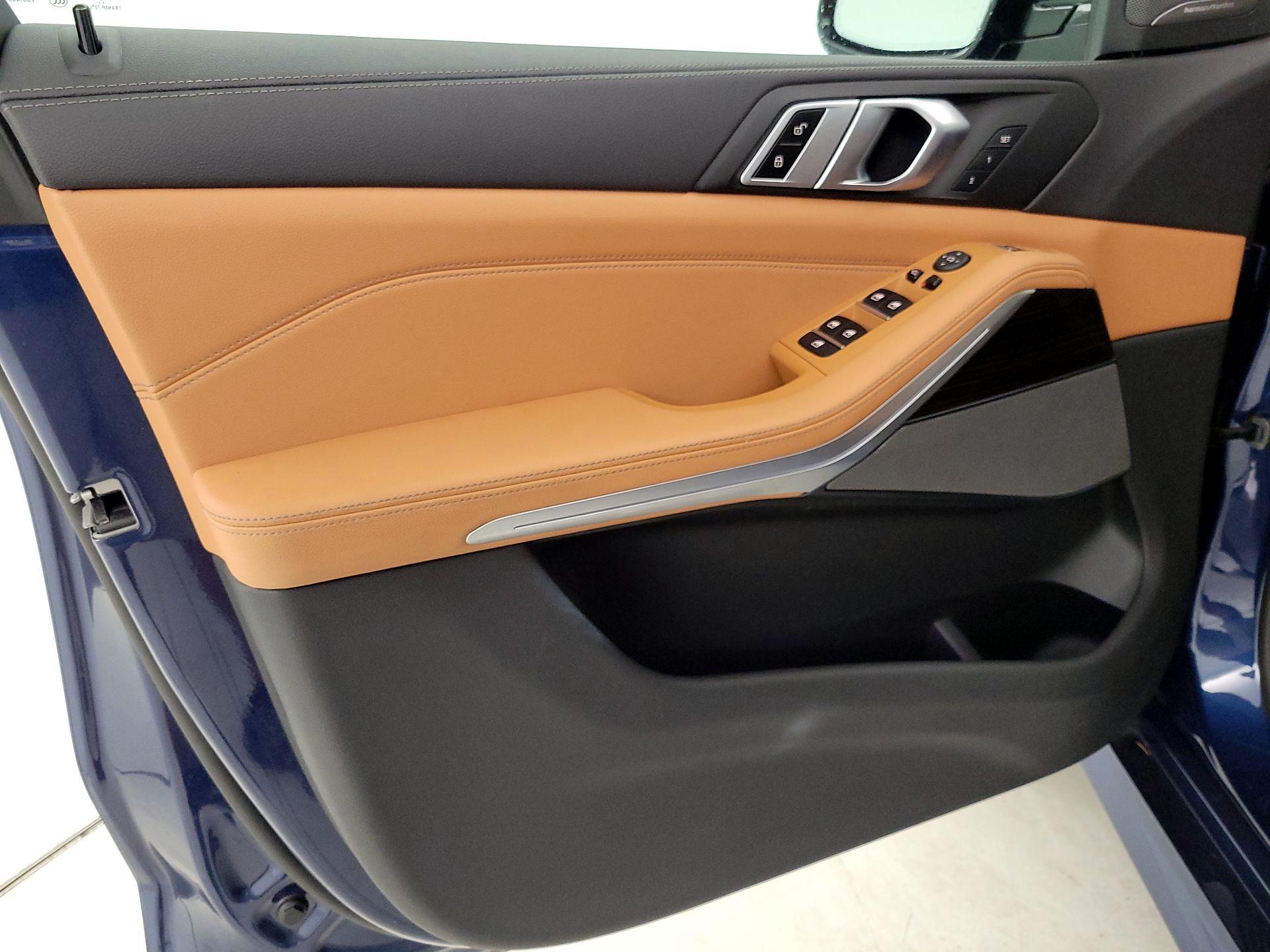 Thumbnail: 2021 BMW X5 - 12