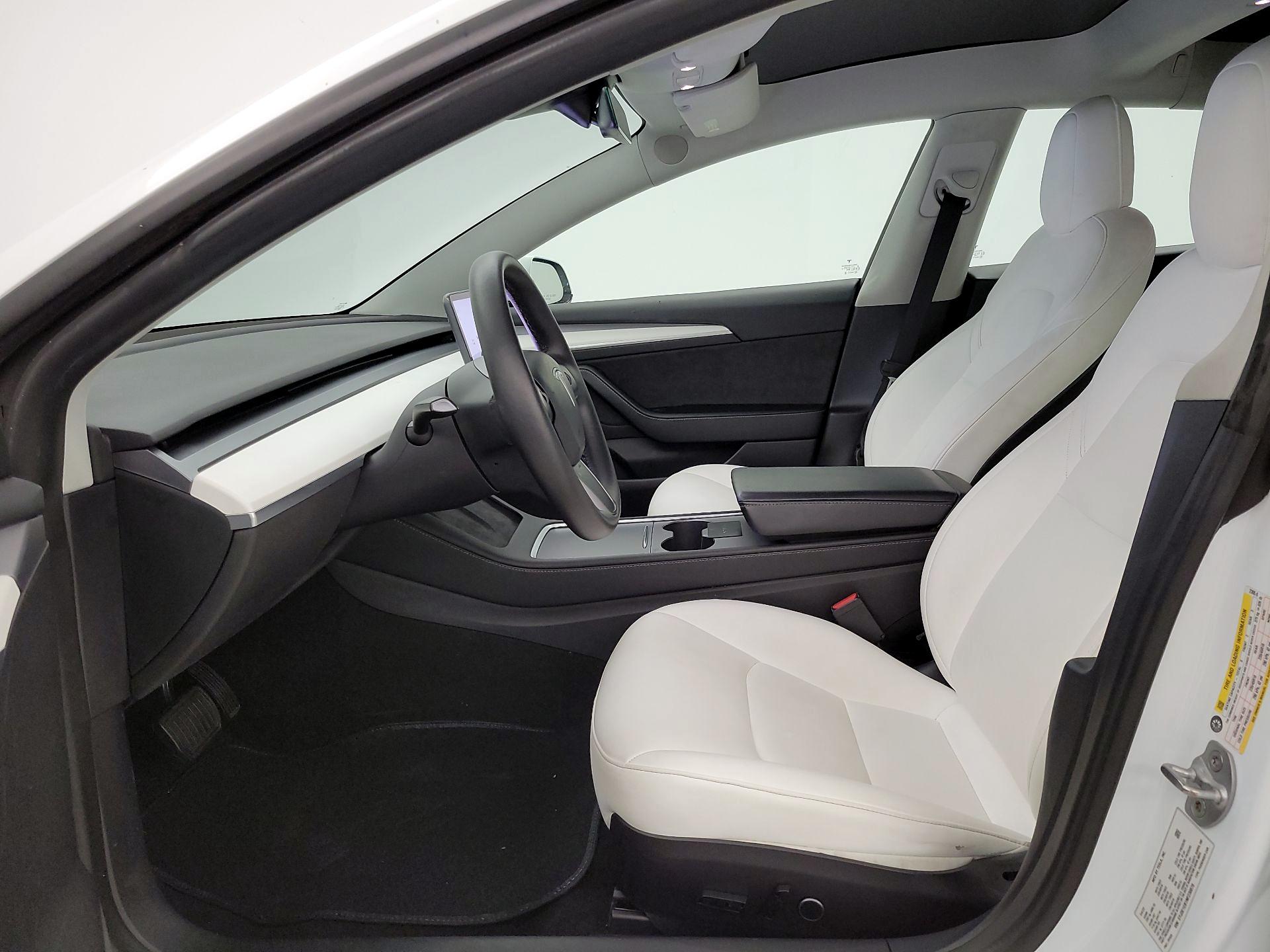 Thumbnail: 2022 Tesla Model 3 - 11