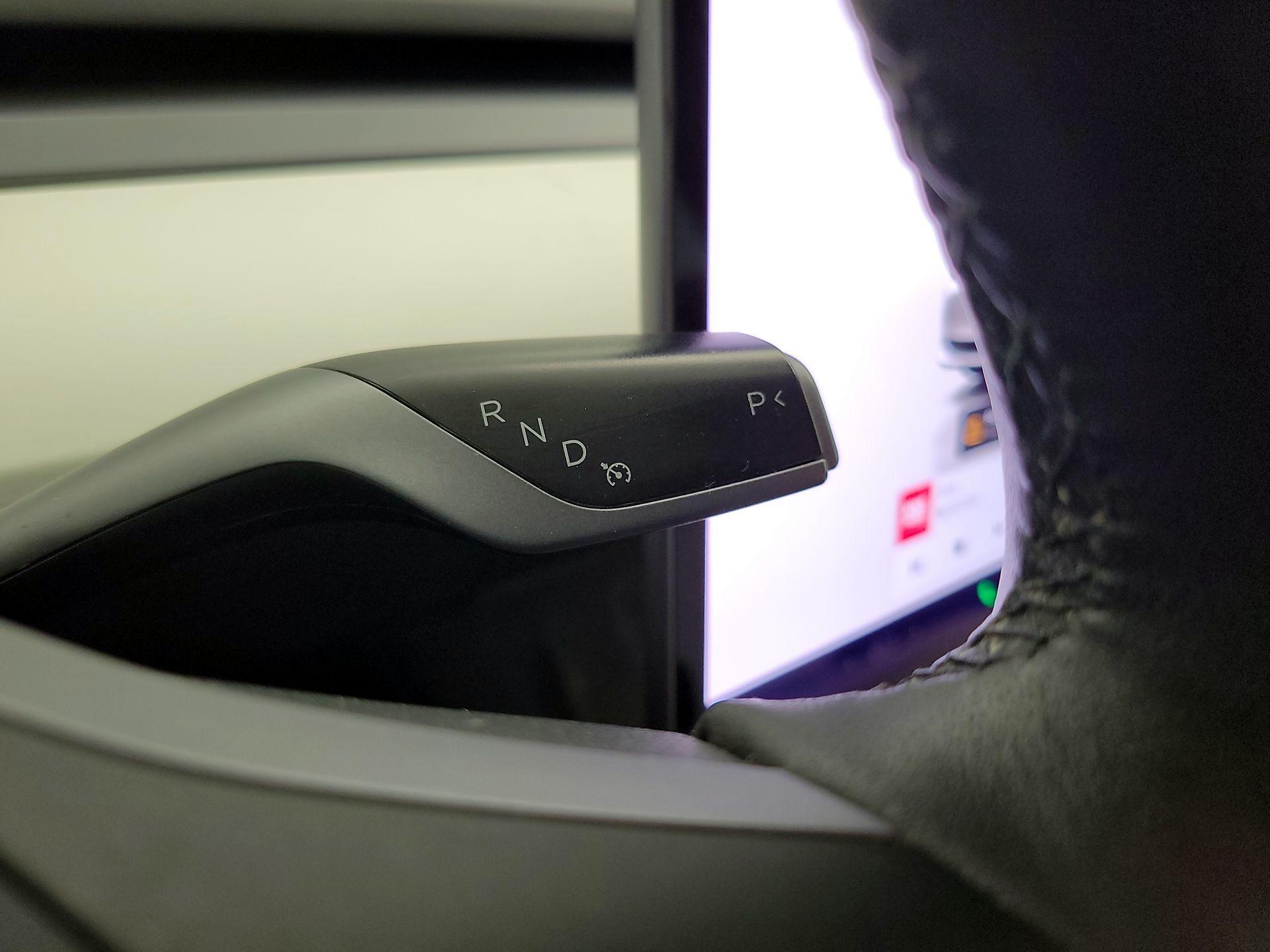 Thumbnail: 2022 Tesla Model 3 - 17
