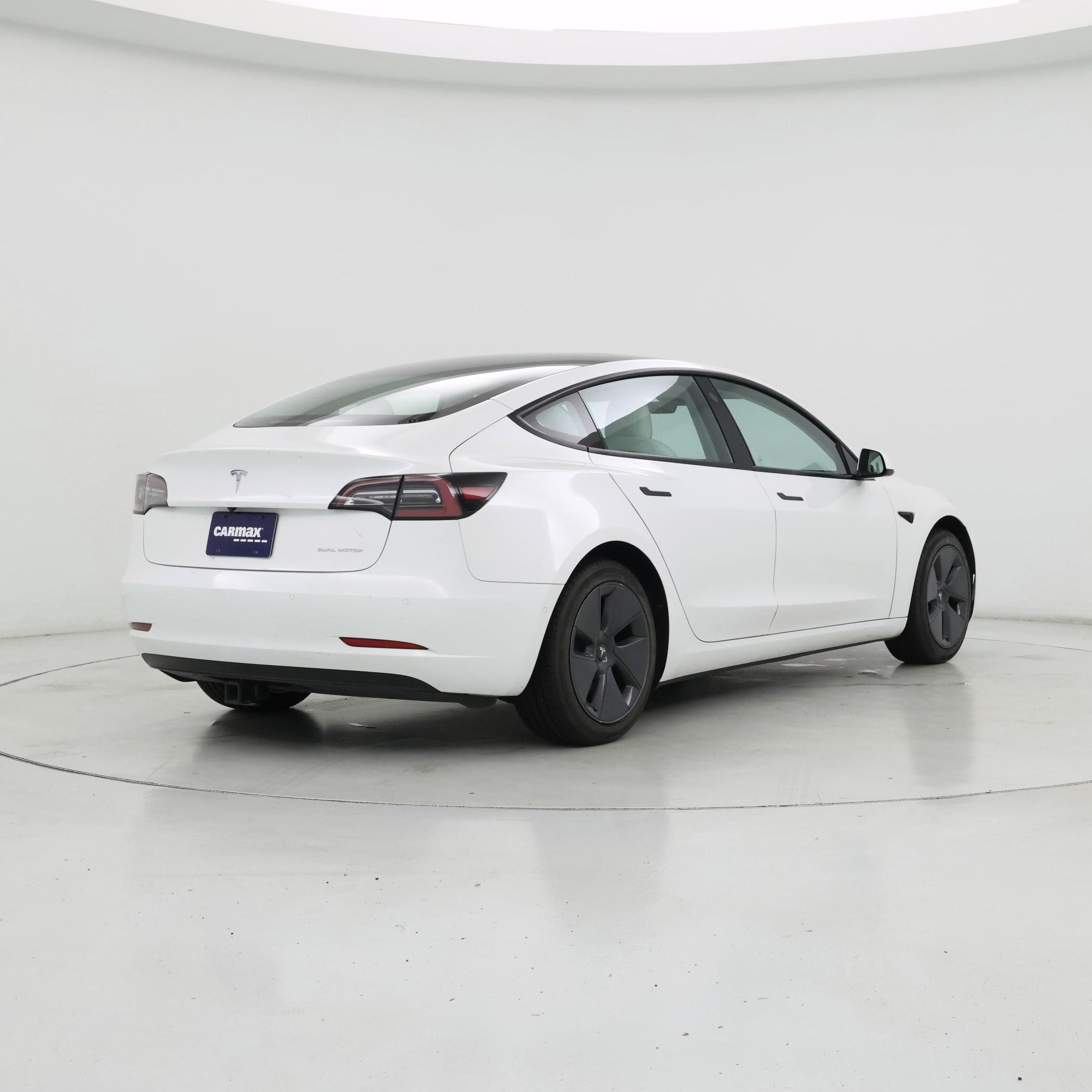 Thumbnail: 2022 Tesla Model 3 - 8