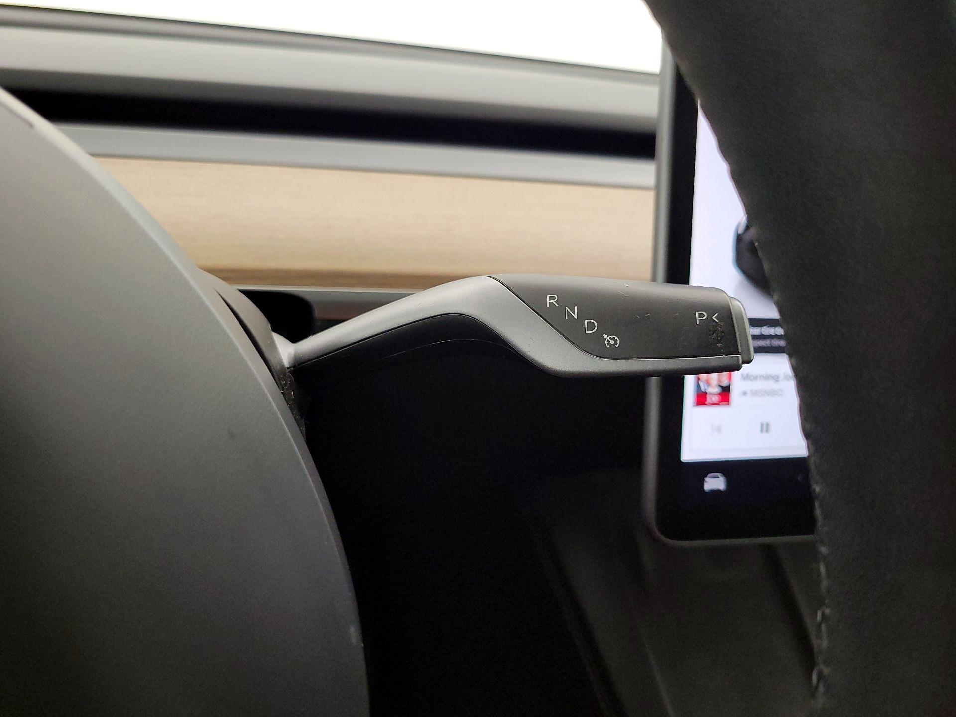 Thumbnail: 2022 Tesla Model Y - 17