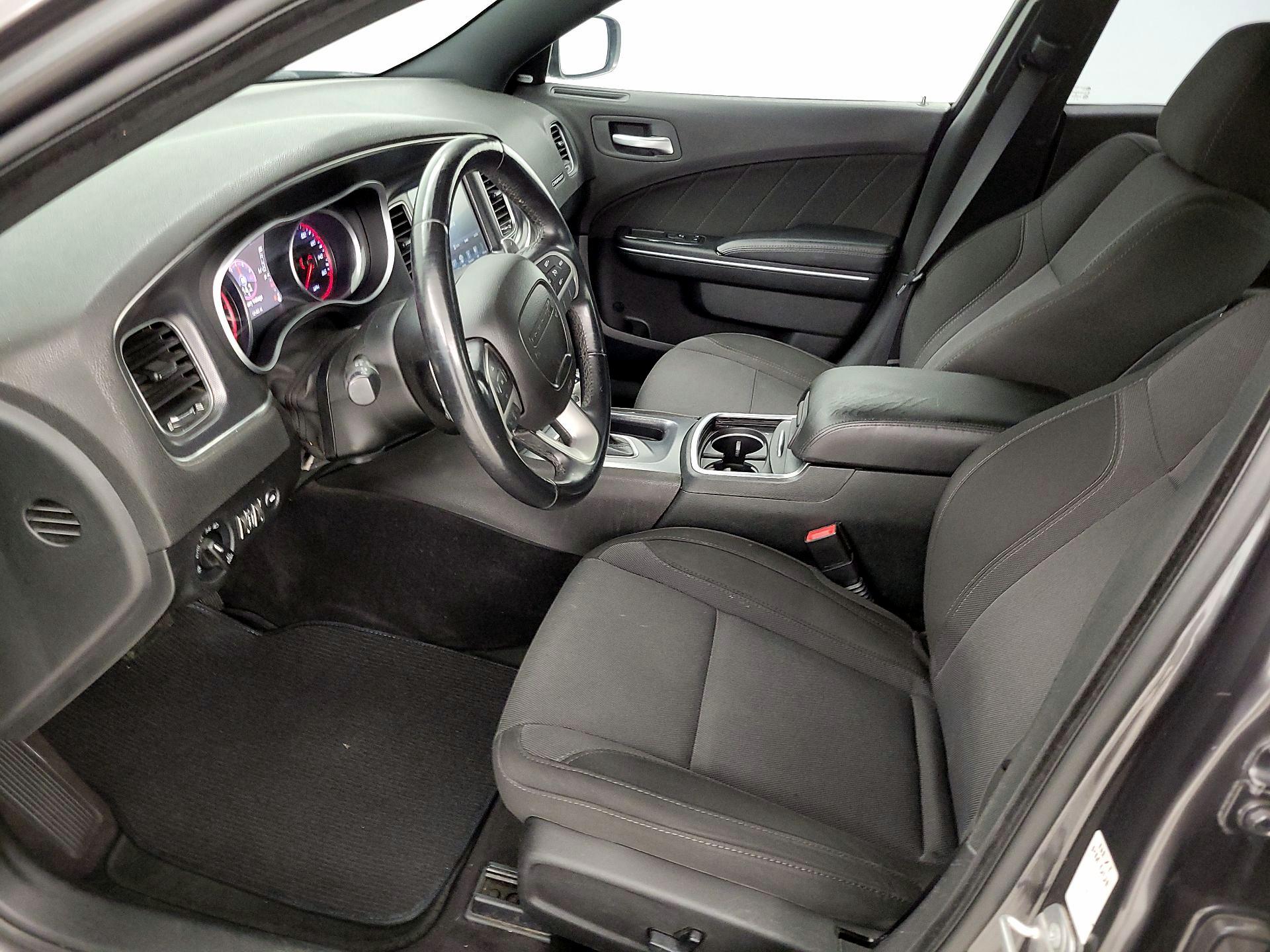 Thumbnail: 2016 Dodge Charger - 11