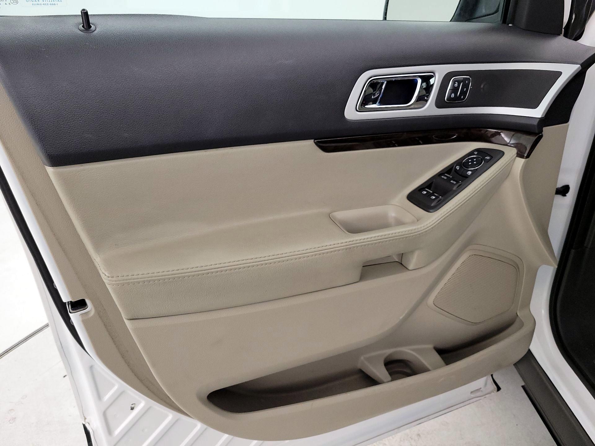 Thumbnail: 2014 Ford Explorer - 12