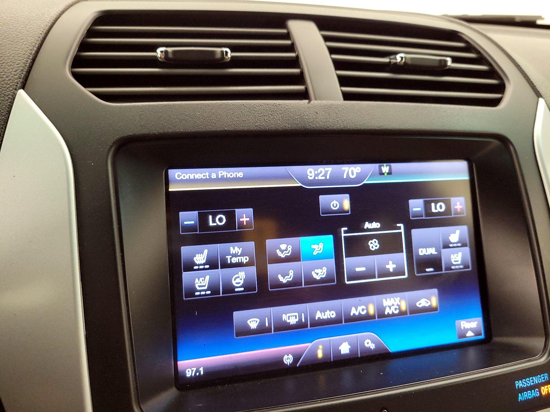 Thumbnail: 2014 Ford Explorer - 17