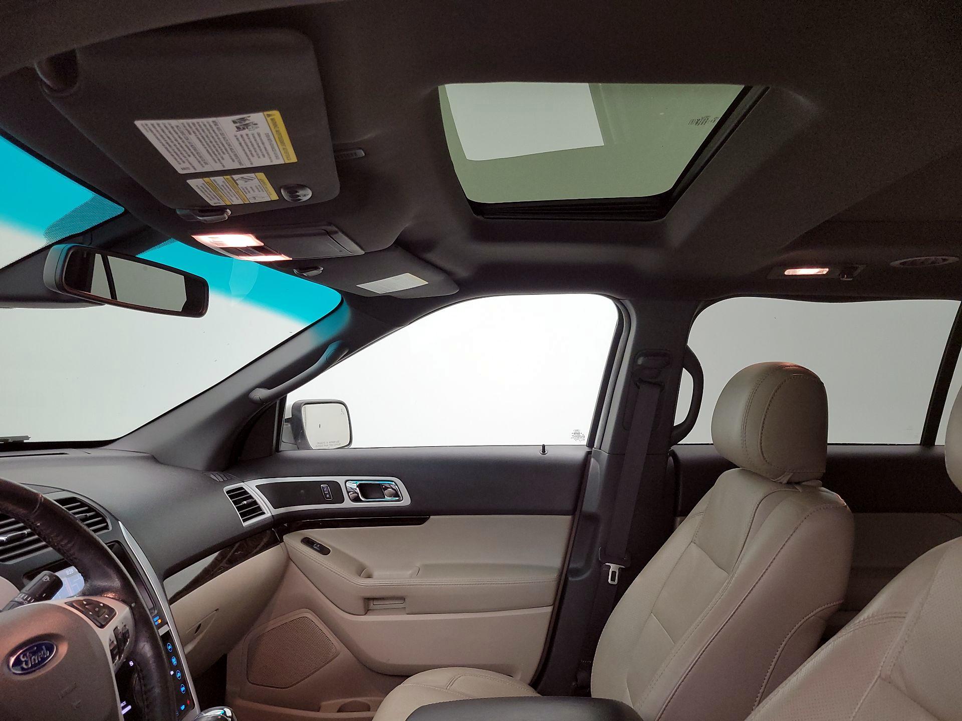 Thumbnail: 2014 Ford Explorer - 20
