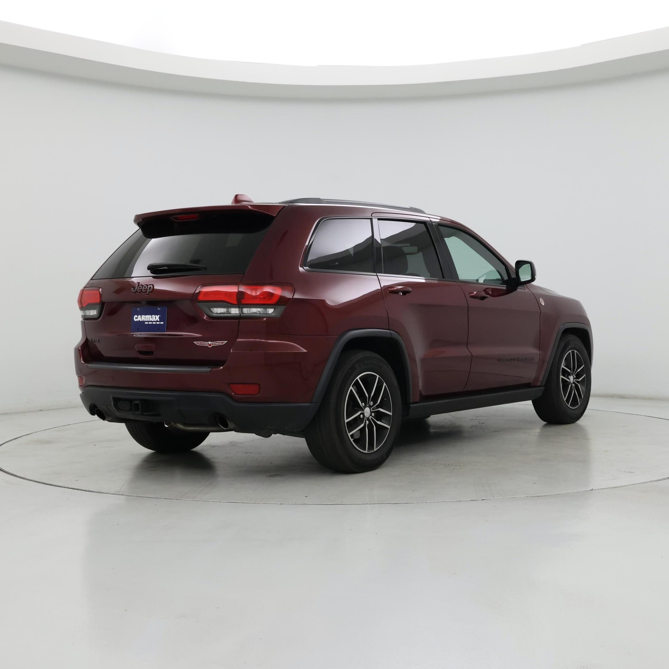 Thumbnail: 2018 Jeep Grand Cherokee - 8