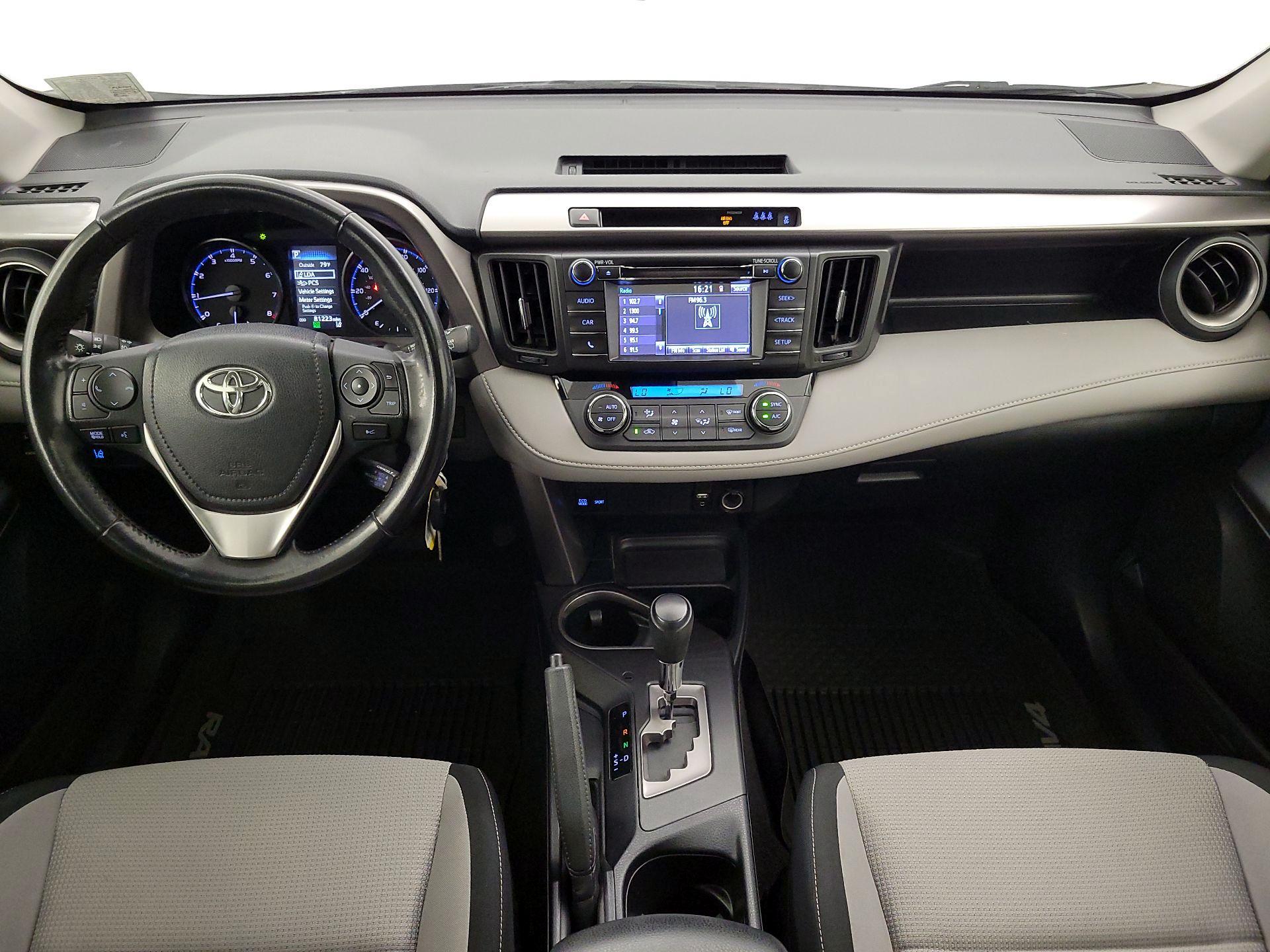 Thumbnail: 2018 Toyota RAV4 - 9