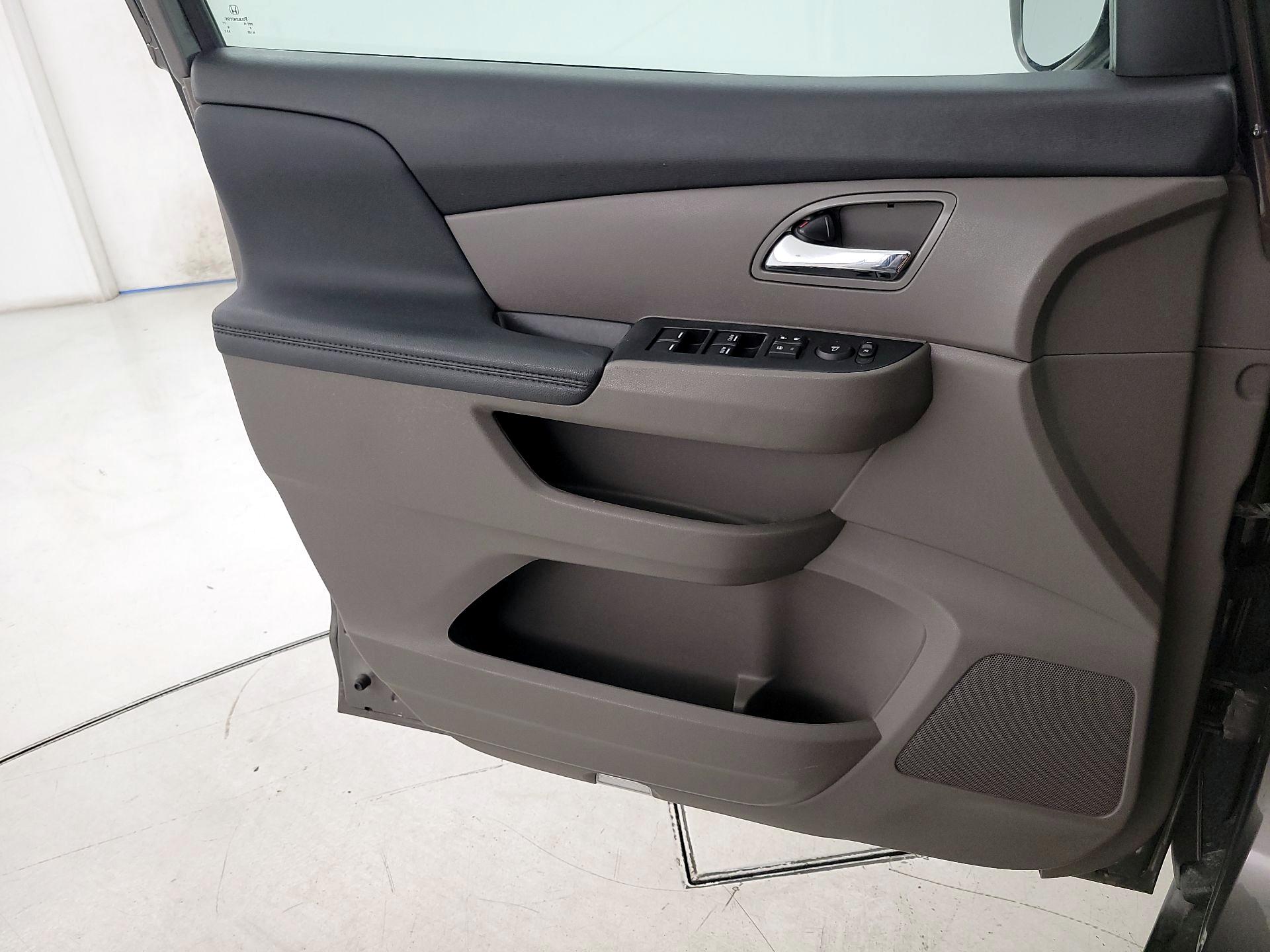 Thumbnail: 2014 Honda Odyssey - 12