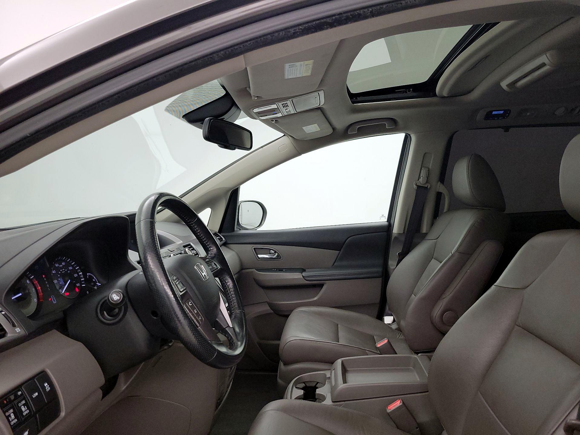 Thumbnail: 2014 Honda Odyssey - 19