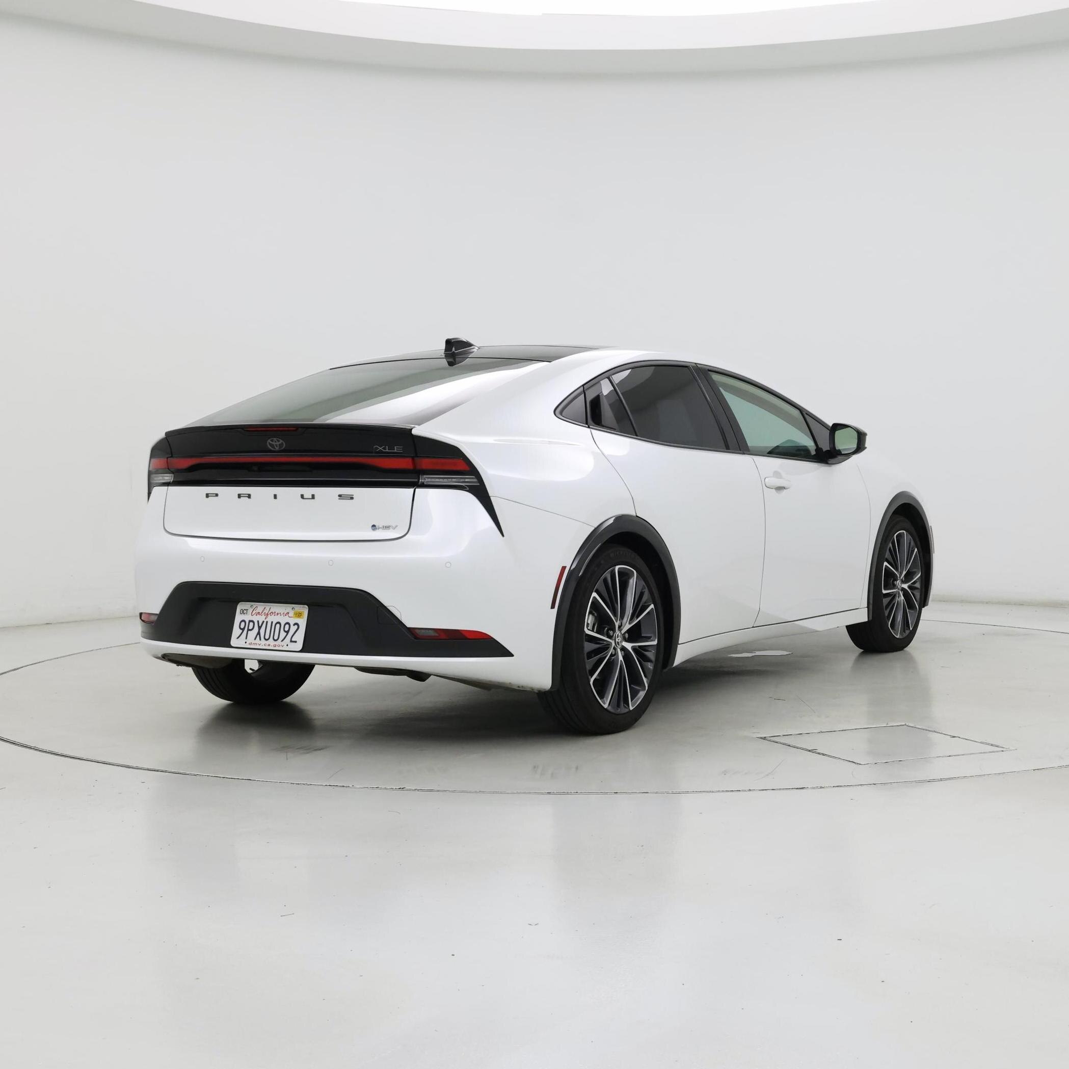 Thumbnail: 2024 Toyota Prius - 8