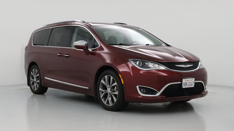 2017 Chrysler Pacifica Limited Hero Image