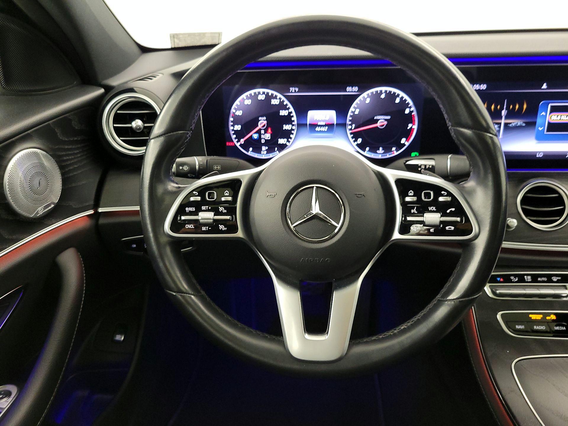 Thumbnail: 2020 Mercedes-Benz E-Class - 10