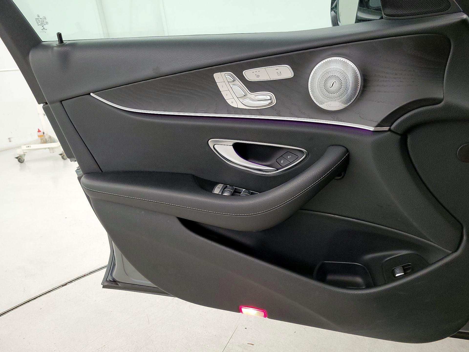 Thumbnail: 2020 Mercedes-Benz E-Class - 12