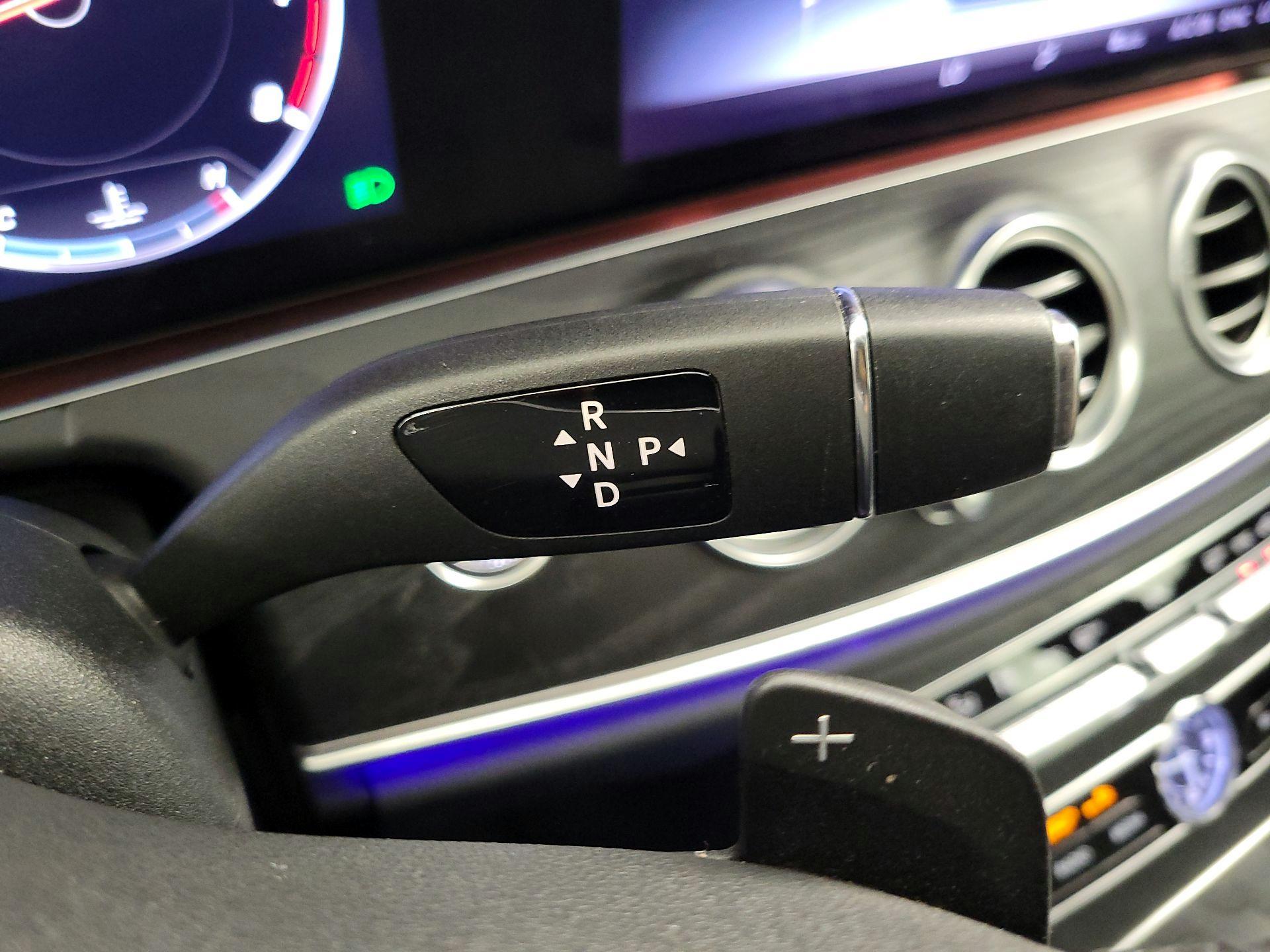 Thumbnail: 2020 Mercedes-Benz E-Class - 18