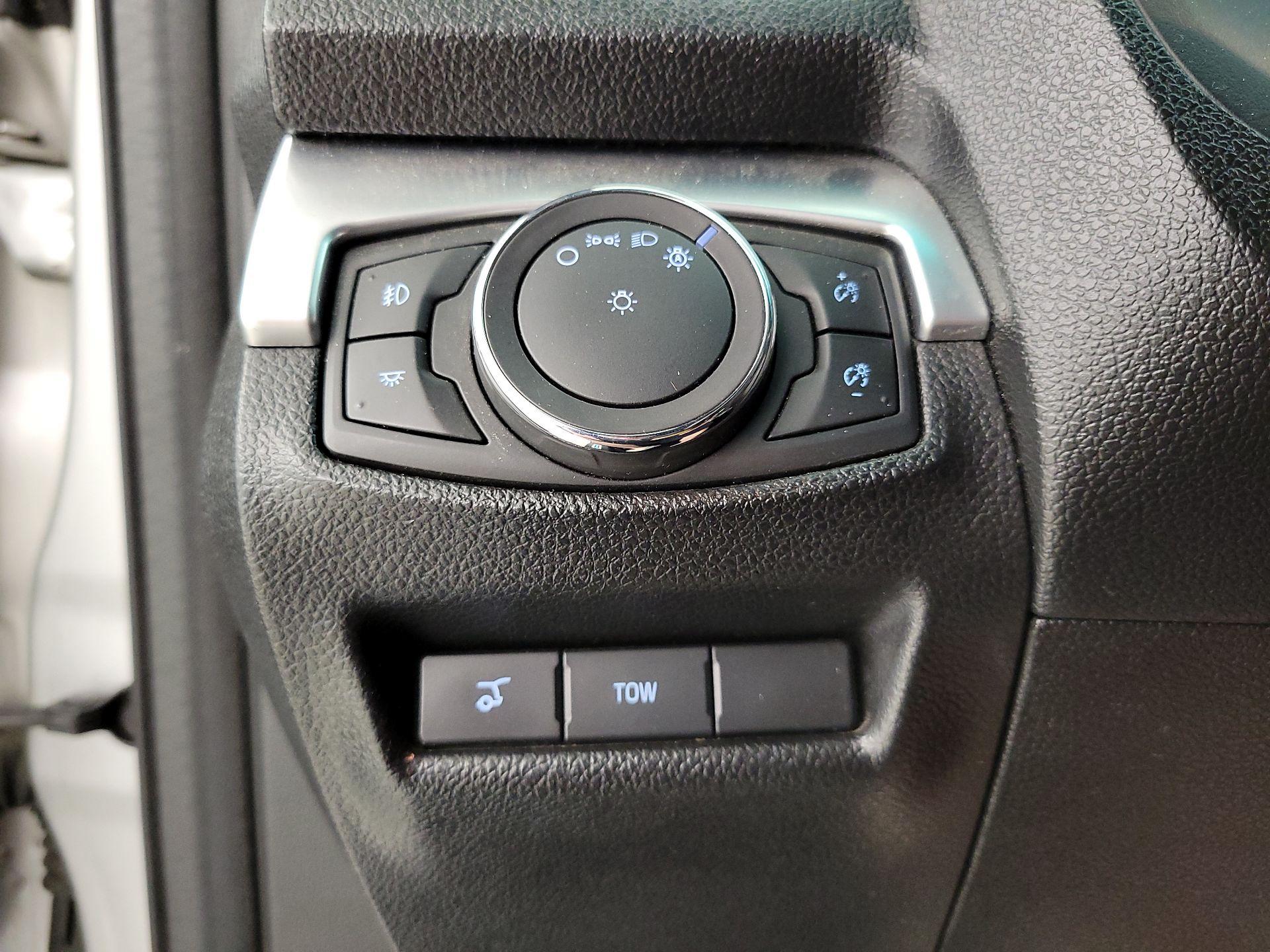 Thumbnail: 2017 Ford Explorer - 13