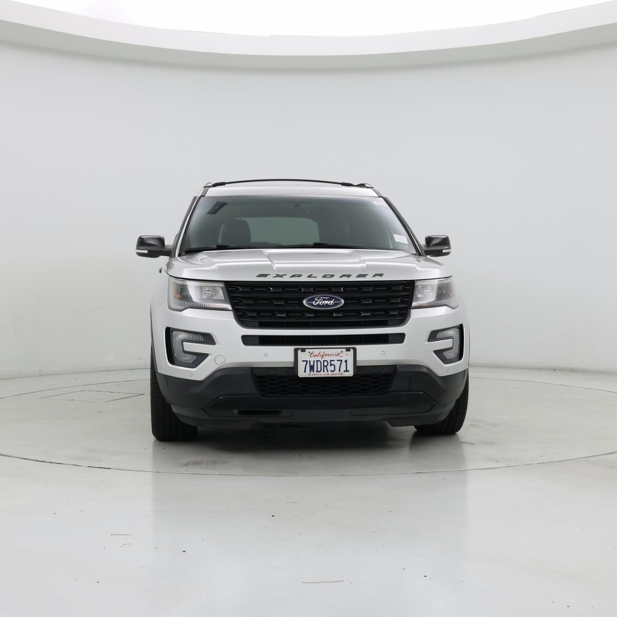 Thumbnail: 2017 Ford Explorer - 5