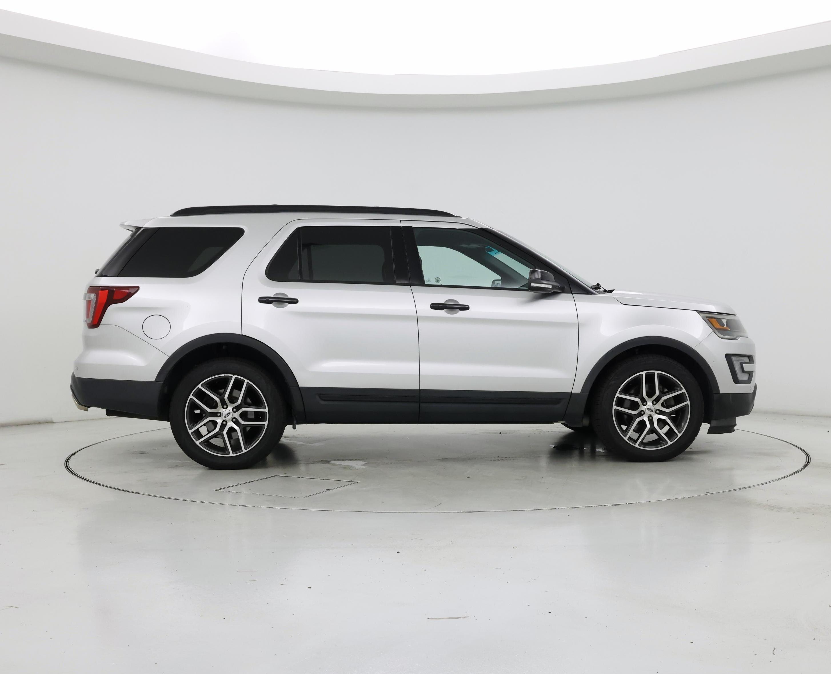 Thumbnail: 2017 Ford Explorer - 7