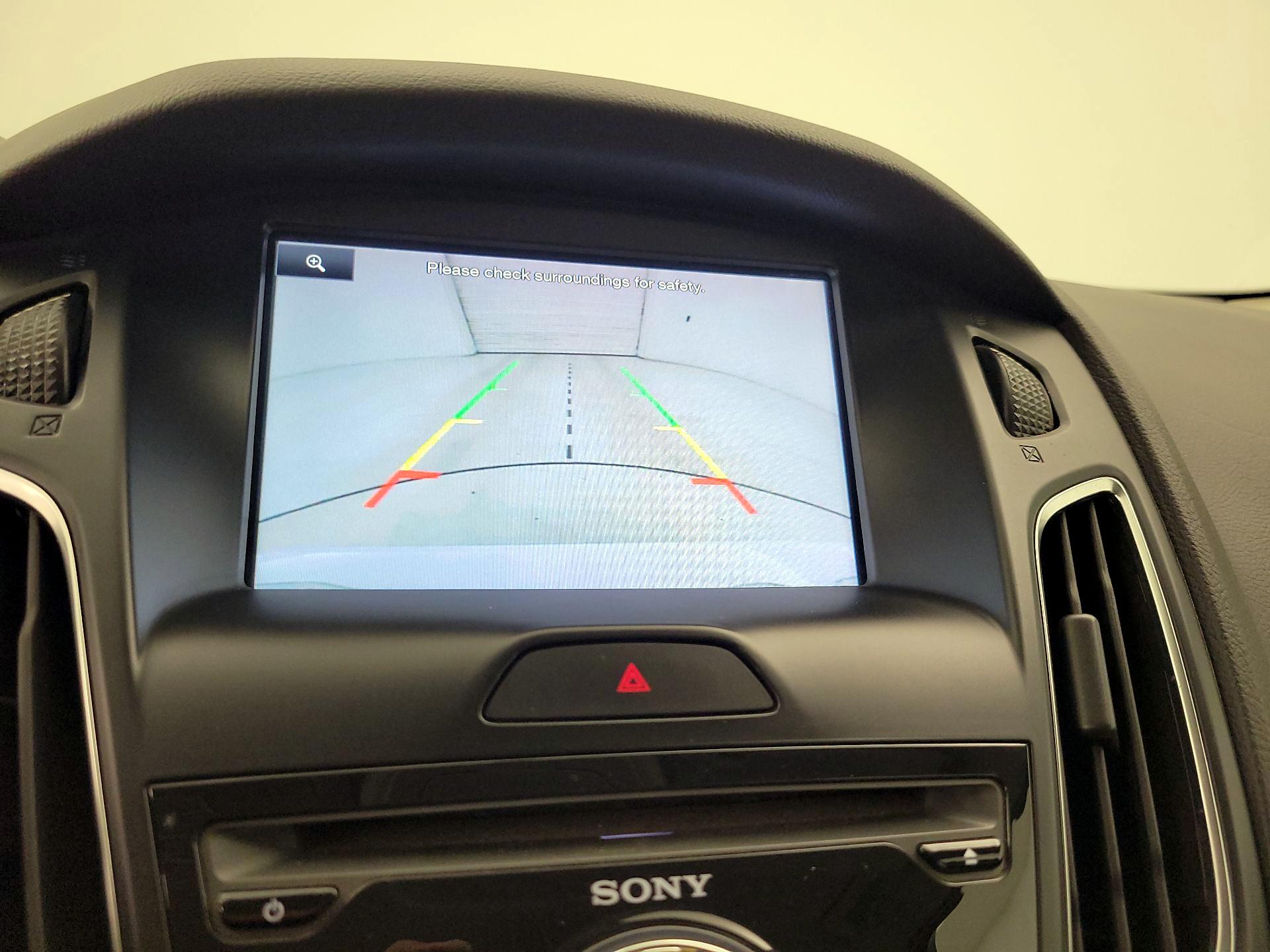 Thumbnail: 2015 Ford Focus - 14