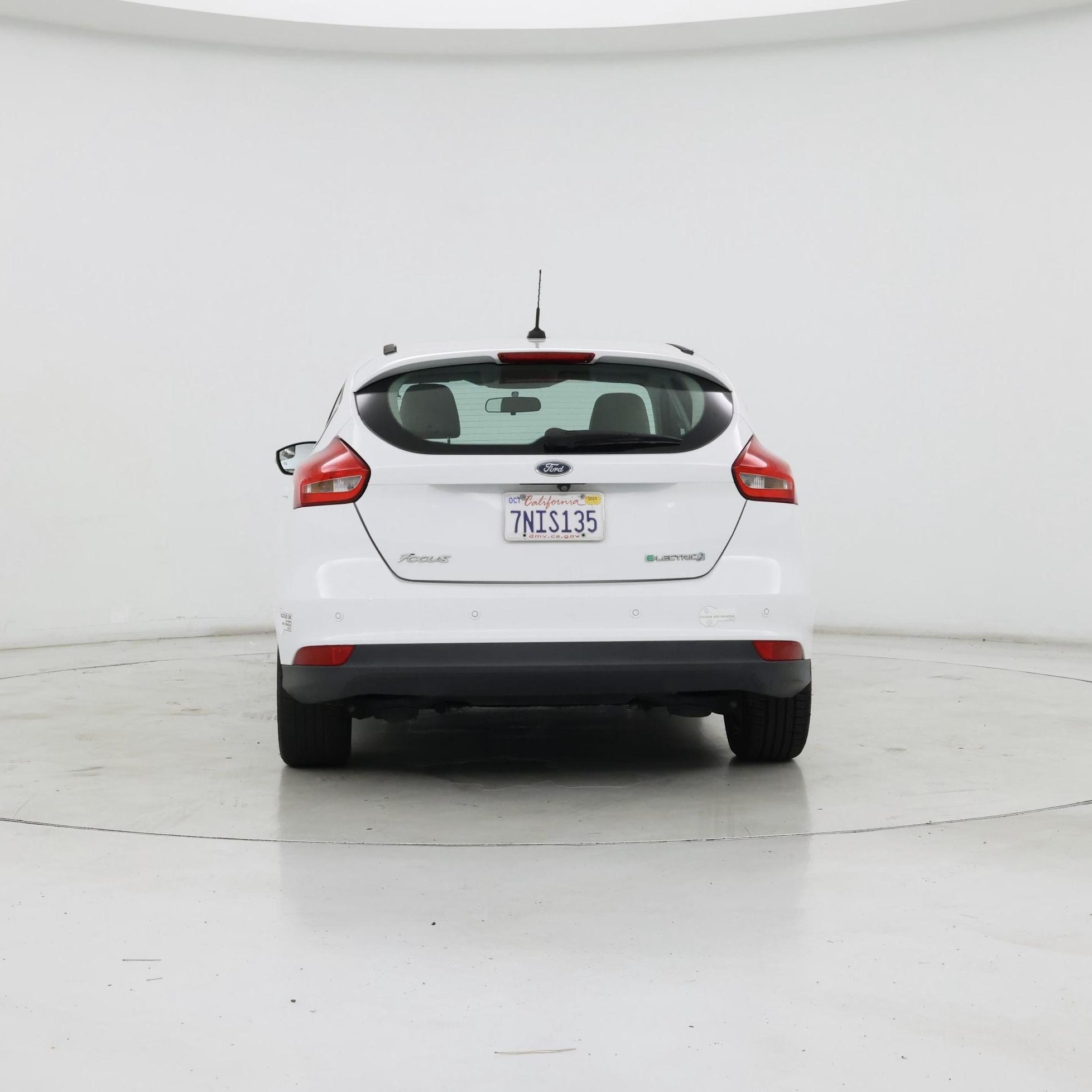 Thumbnail: 2015 Ford Focus - 6