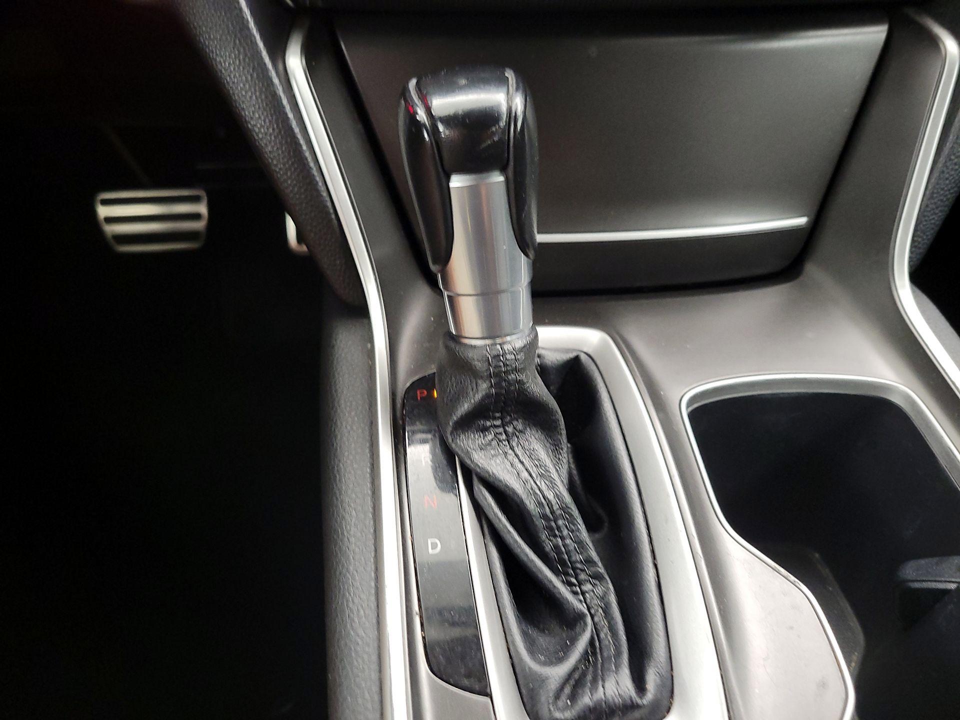 Thumbnail: 2019 Honda Accord - 17
