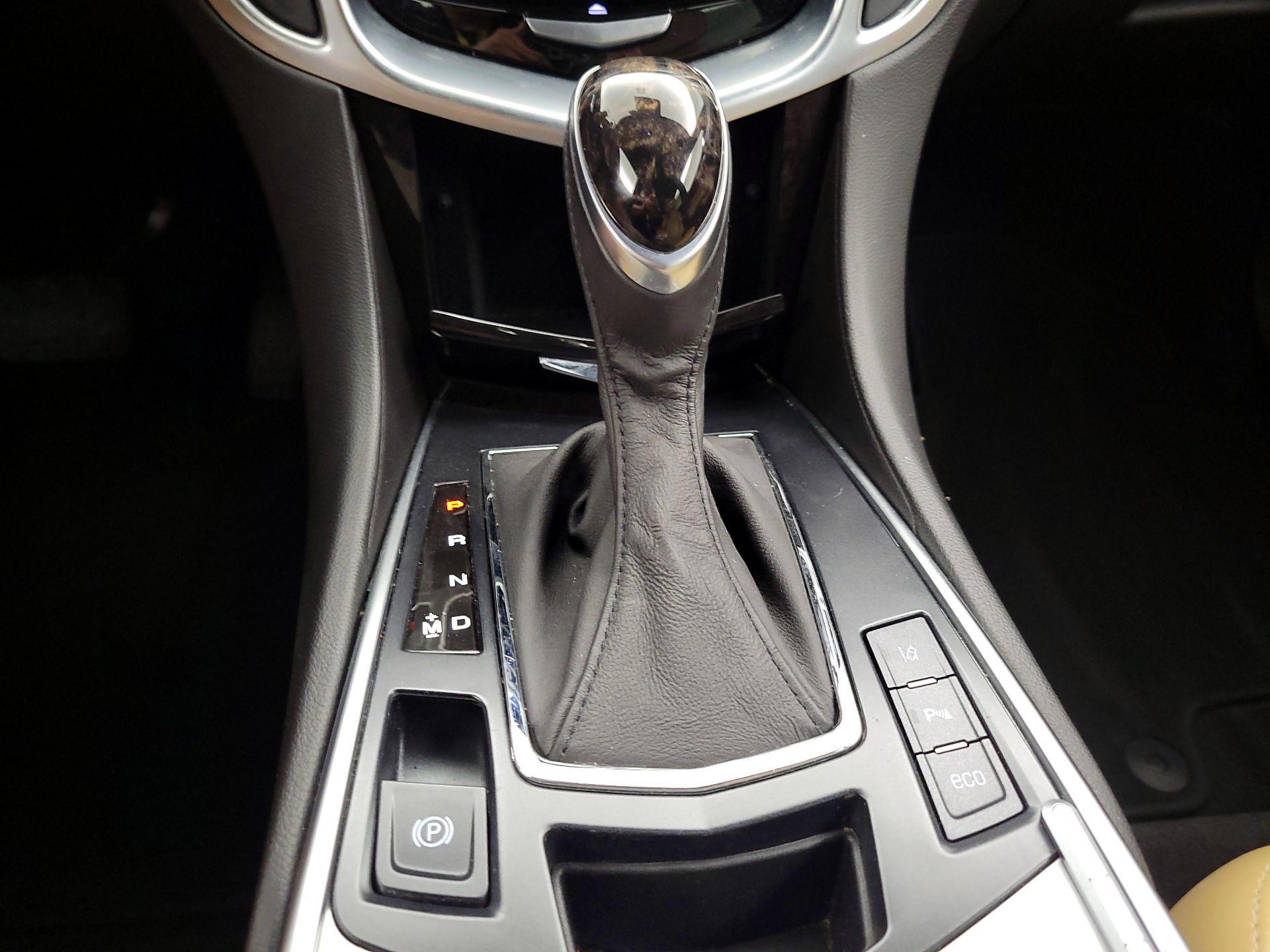 Thumbnail: 2014 Cadillac SRX - 18