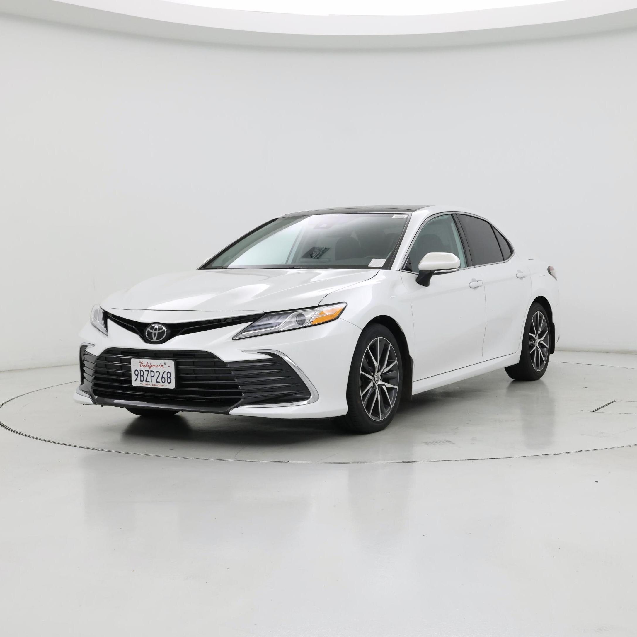 Thumbnail: 2022 Toyota Camry - 4