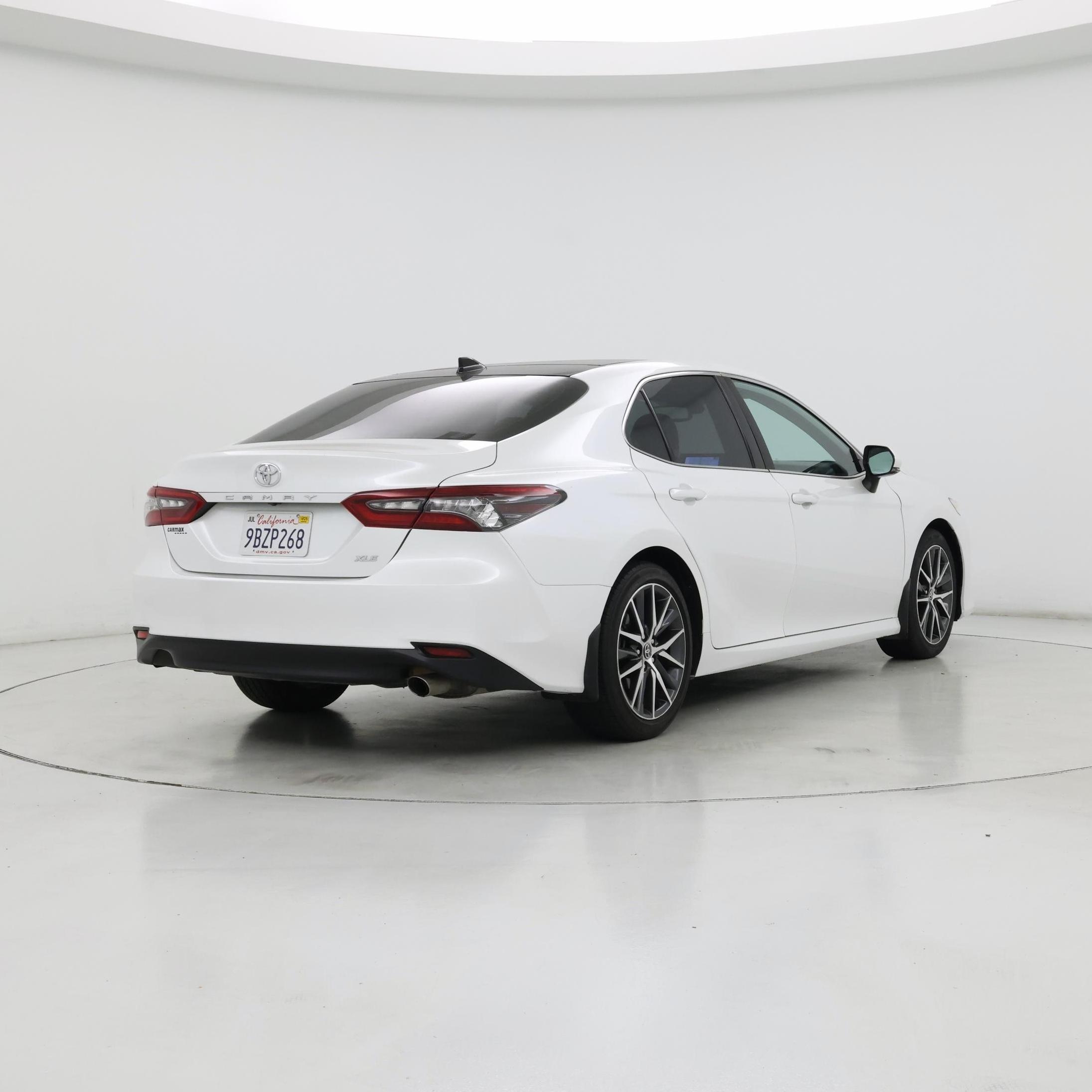 Thumbnail: 2022 Toyota Camry - 8